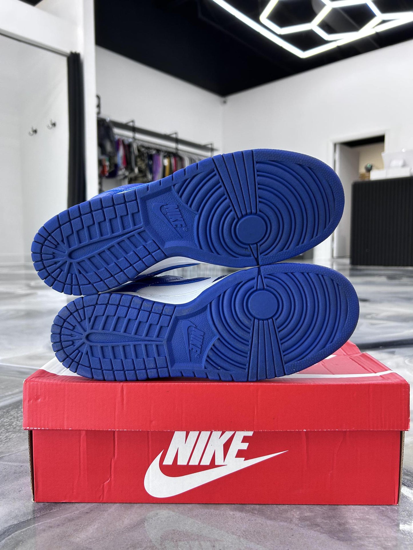Nike Dunk Low "Kentucky" Used Size 8.5