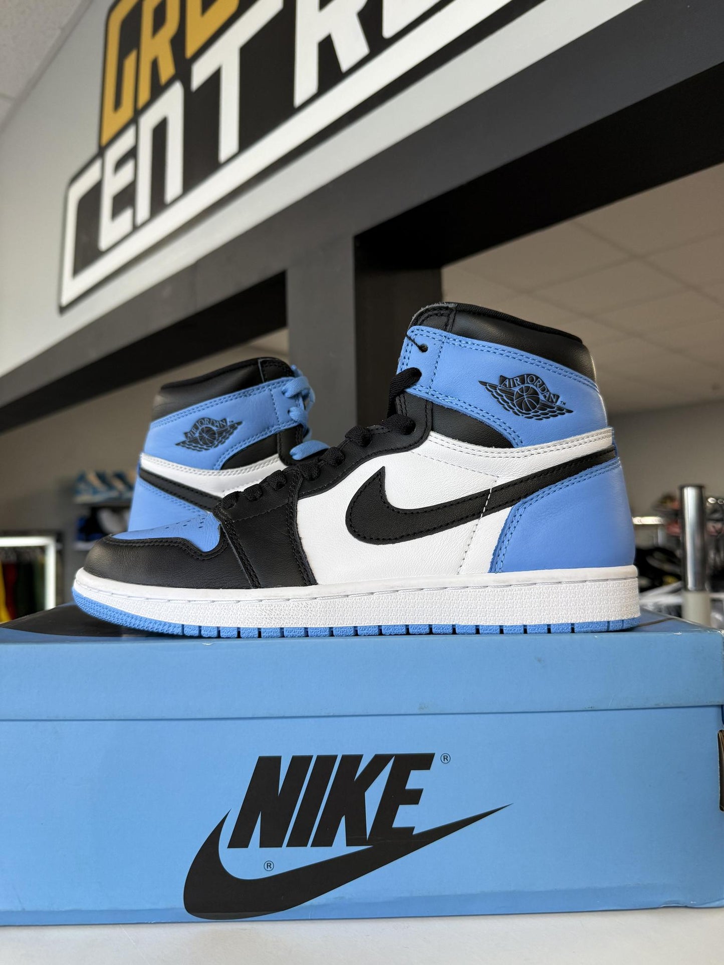 Jordan 1 "UNC Toe" Used Size 8