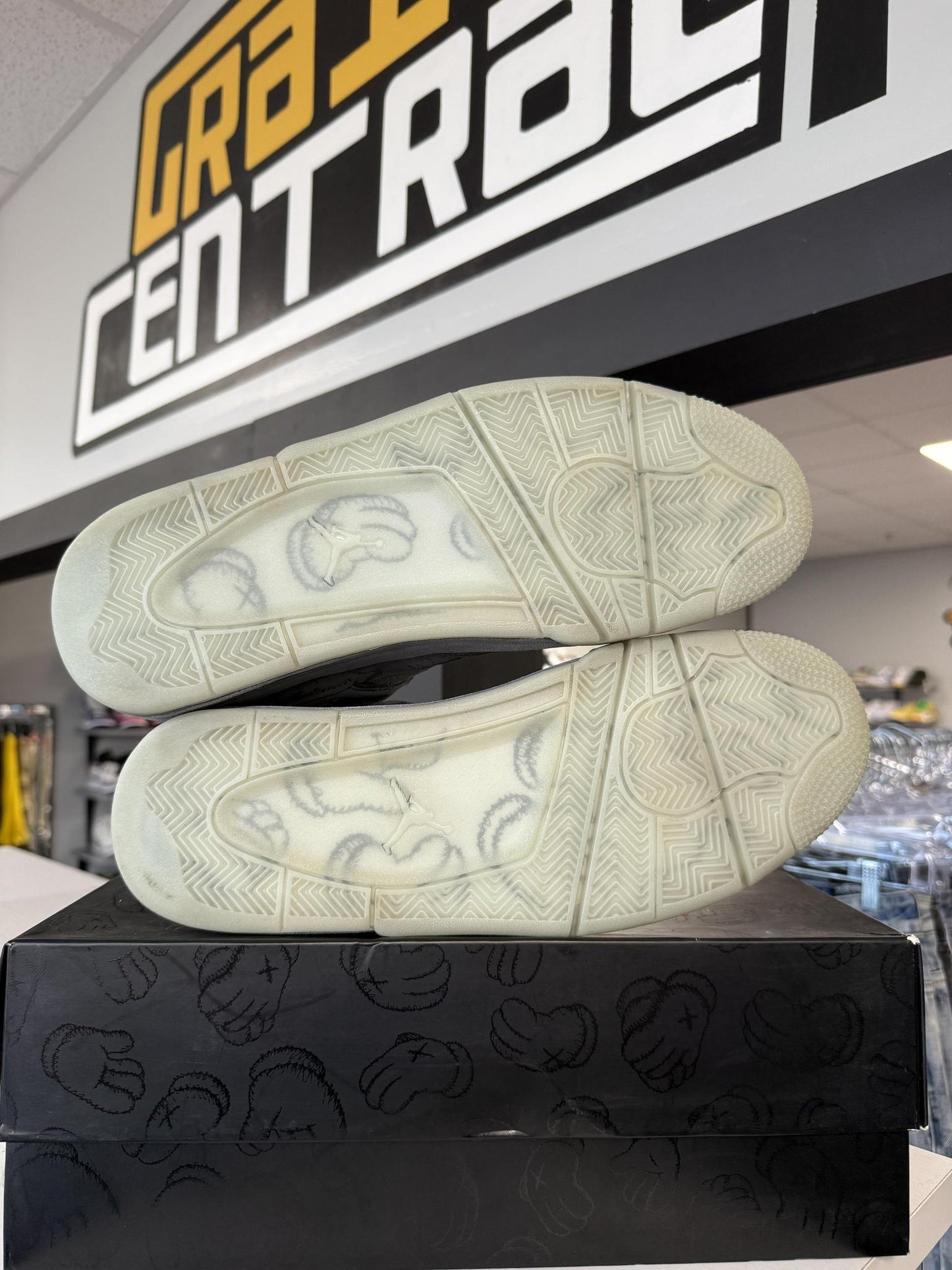 Jordan 4 x Kaws "Grey" Used Size 14
