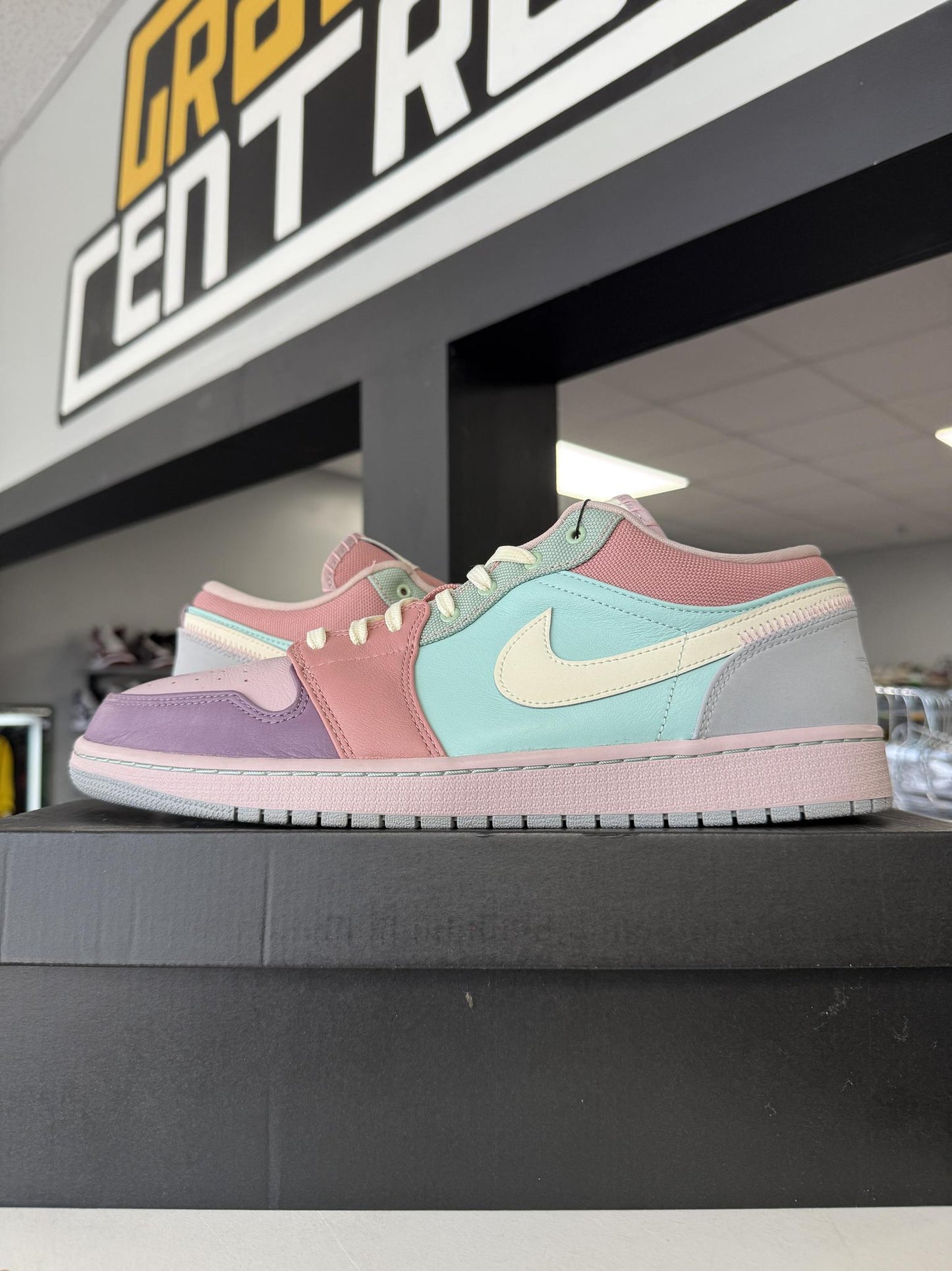 Jordan 1 Low "Easter" Used Size 13