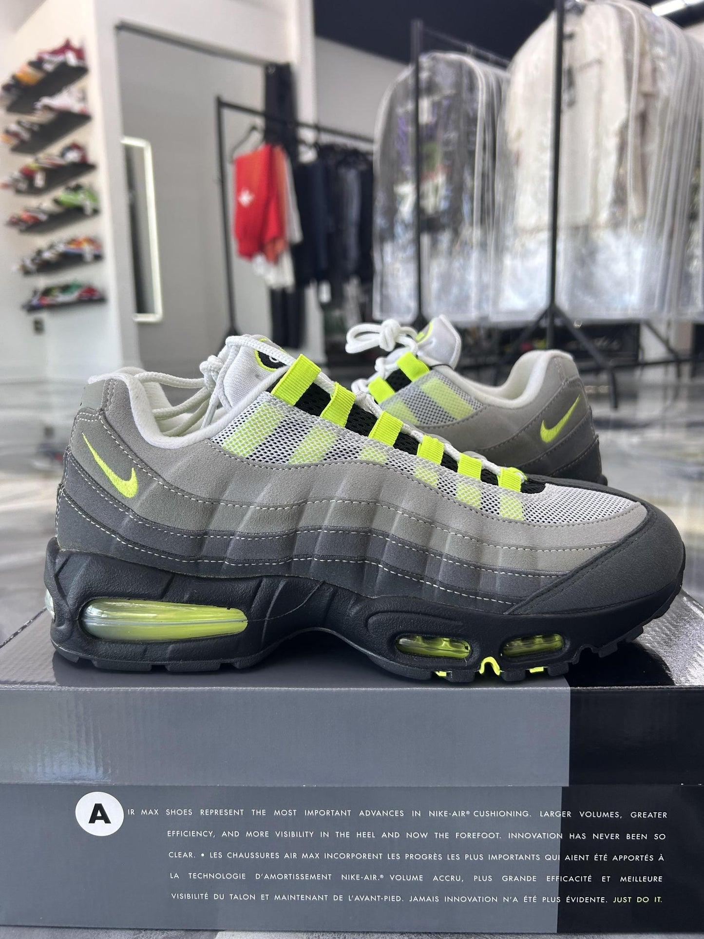 Nike Air Max 95 "Neon" Used Size 9.5