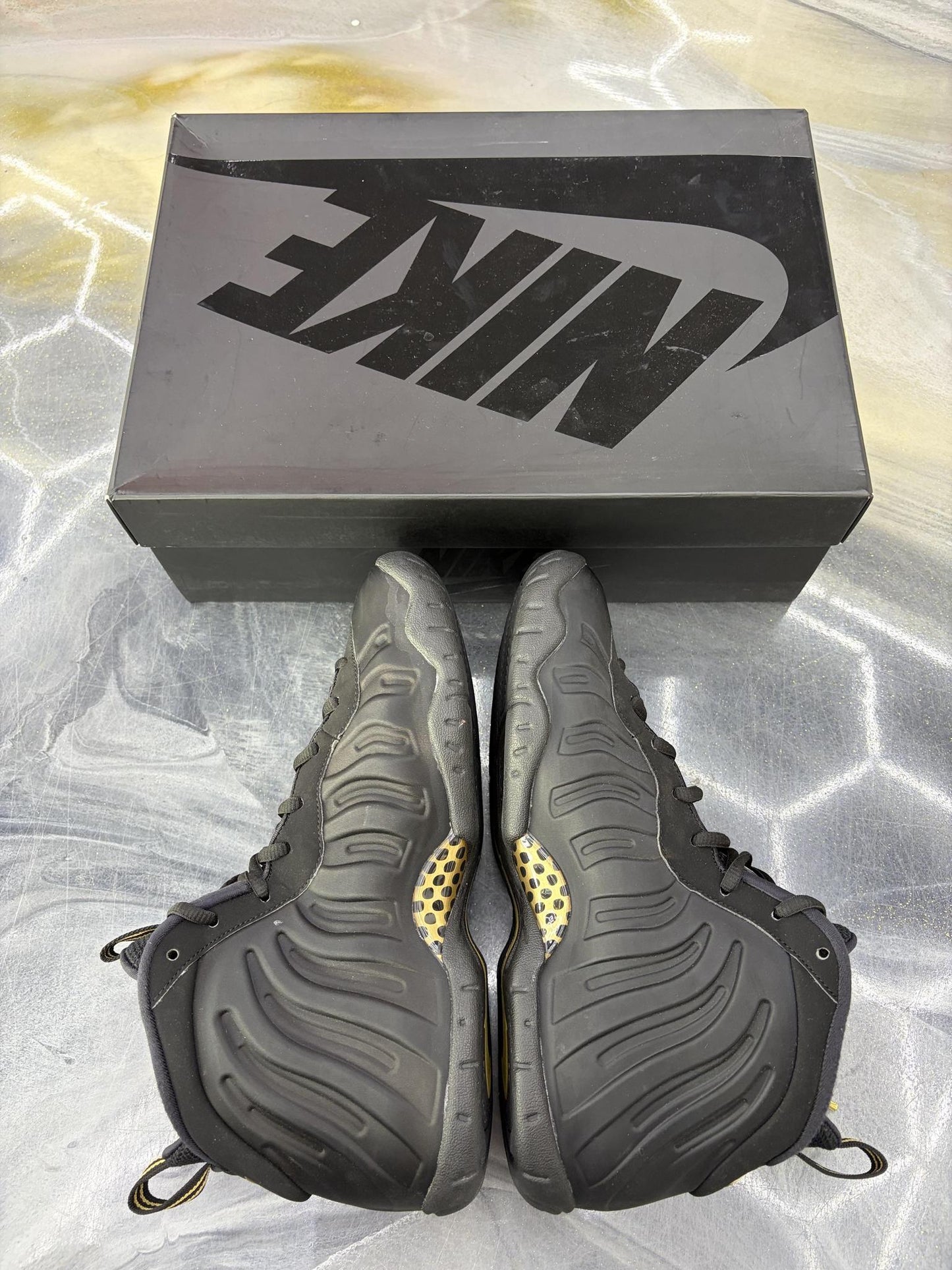 Nike Air Foamposite Pro "Metallic Gold" Used Size 7Y/8.5W