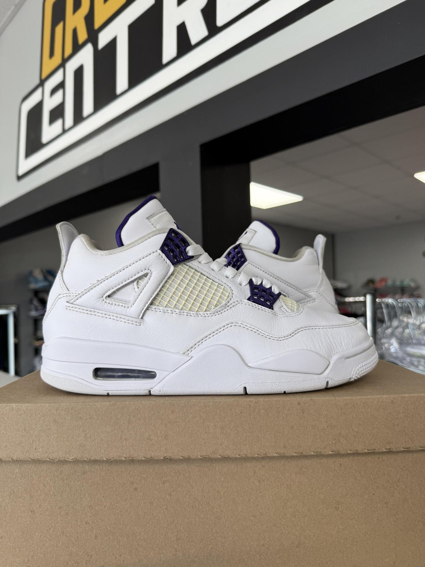 Jordan 4 "Purple Metallic" Used Size 8