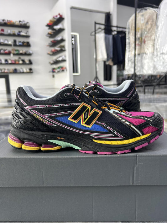 New Balance 1906 "Neon Night" Used Size 11.5