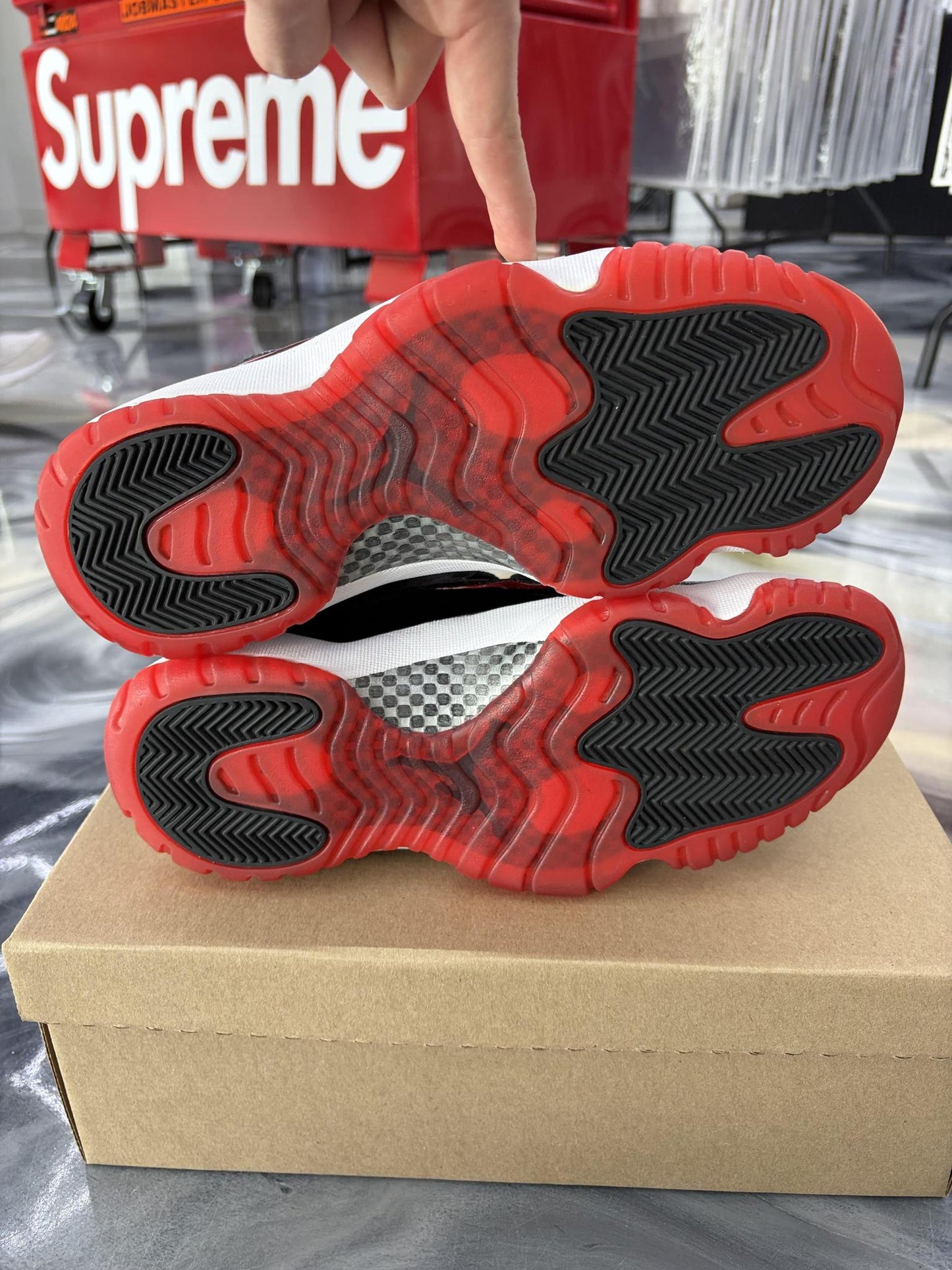 Jordan 11 Low "Bred" Used Size 9.5