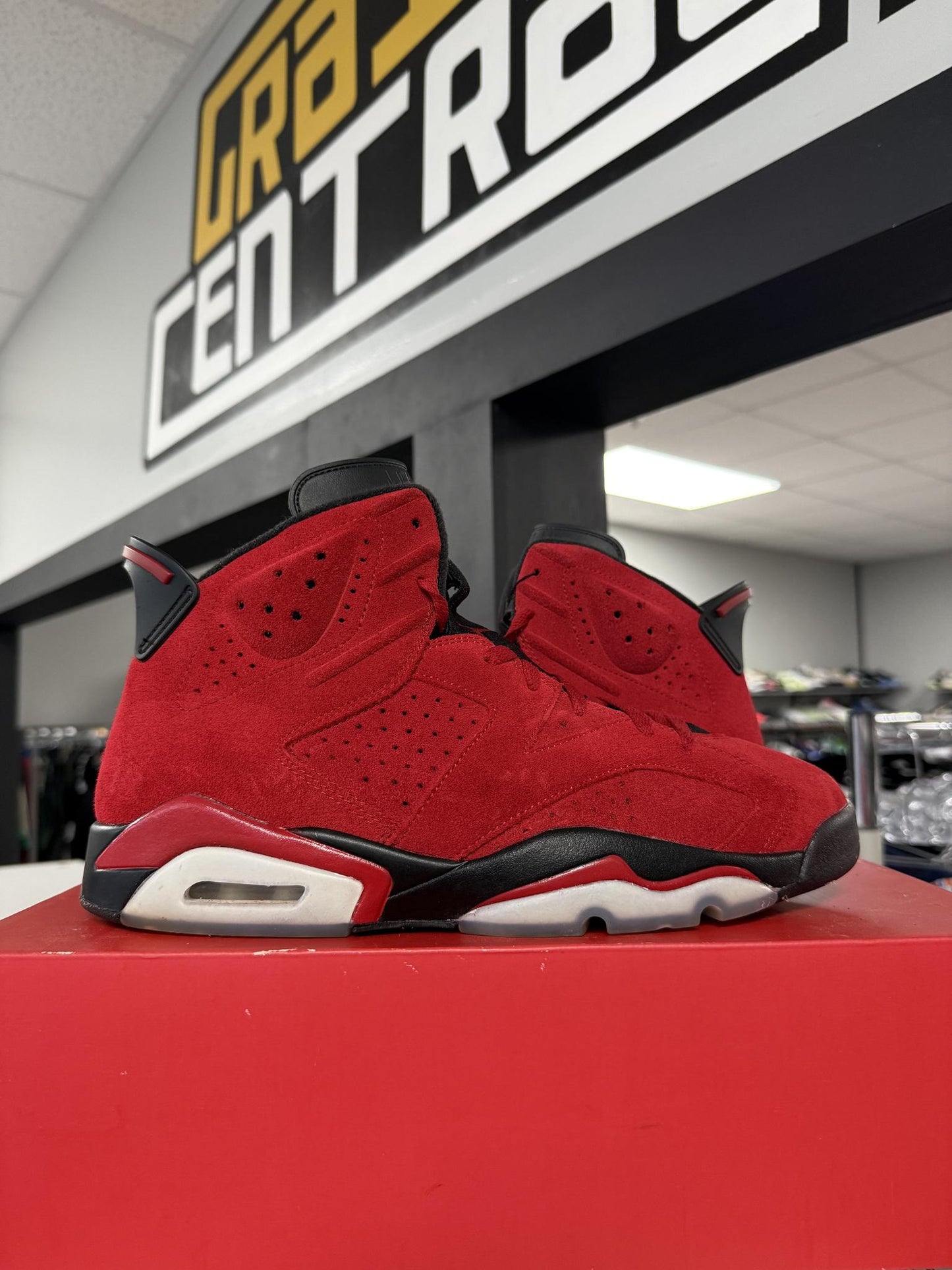 Jordan 6 "Toro" Used Size 11