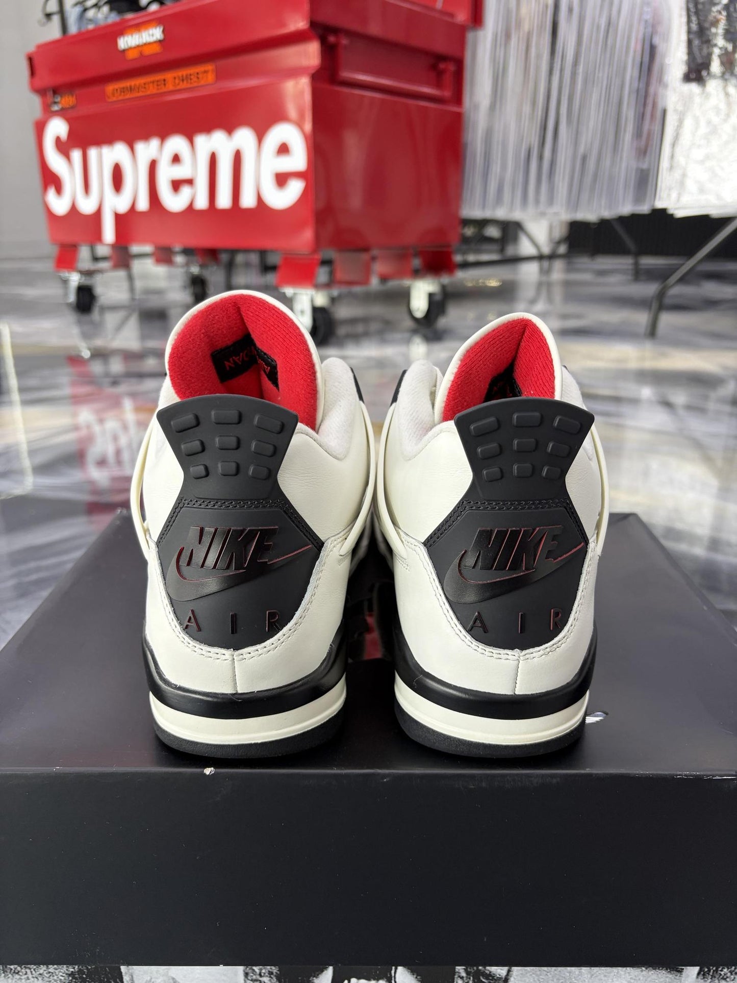 Jordan 4 "Flight Club" Used Size 10