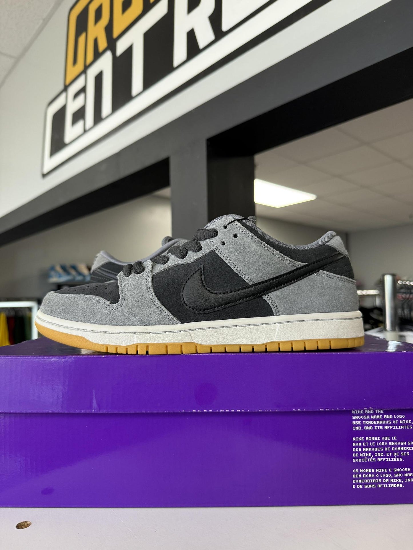 Dunk Low SB "Smoke Grey" Used Size 7.5