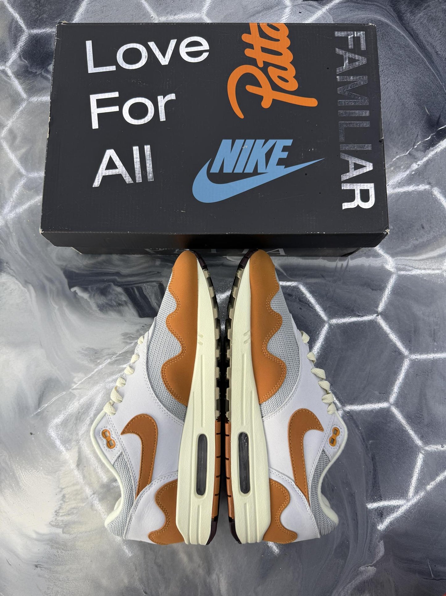 Nike X Patta Air Max 1 "Monarch Orange" Used Size 11