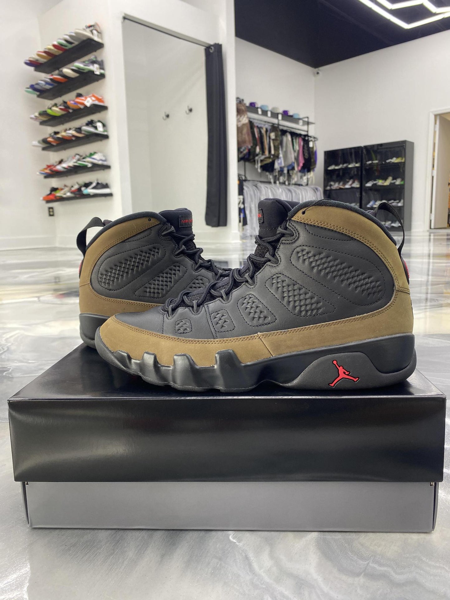 Jordan 9 "Olive" Used Size 12