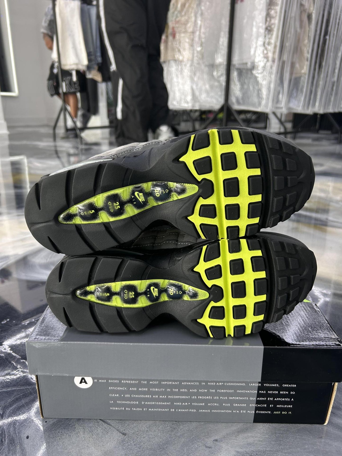 Nike Air Max 95 "Neon" Used Size 8.5