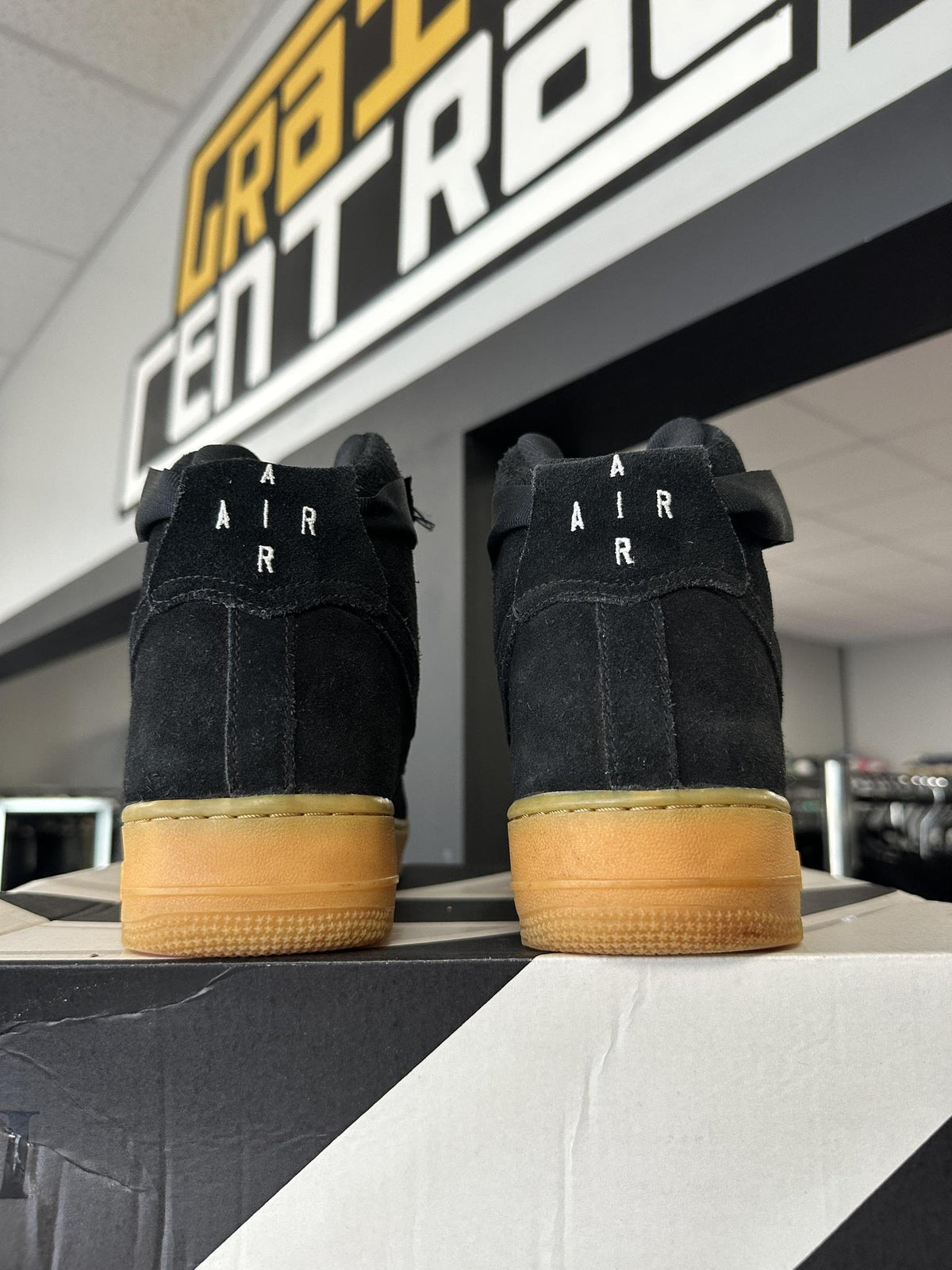 Nike Air Force 1 High LV8 "Black Gum" Size 11 Used