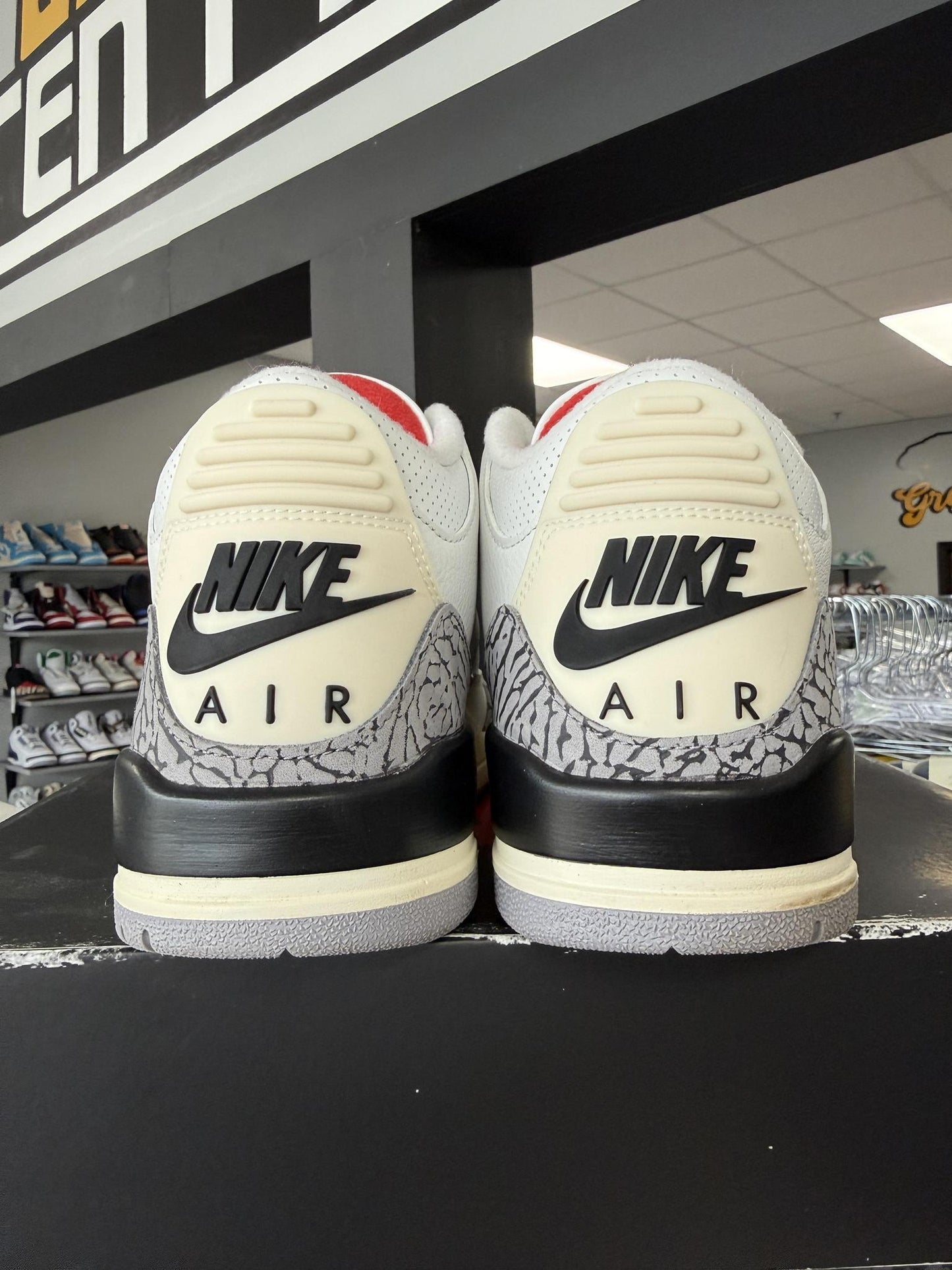 Jordan 3 "White Cement Reimagined" Used Size 9.5