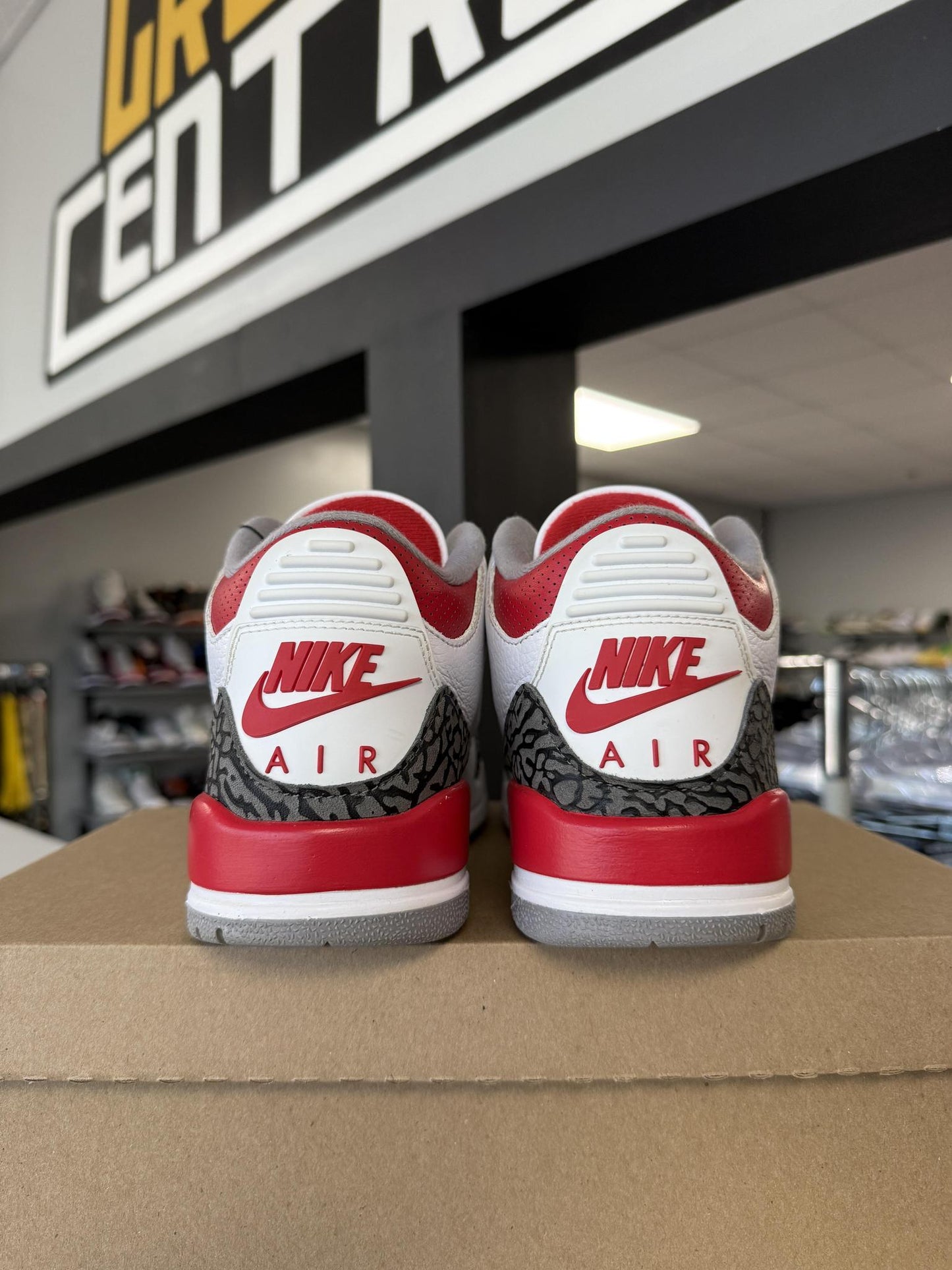 Jordan 3 "Fire Red" Used Size 7.5