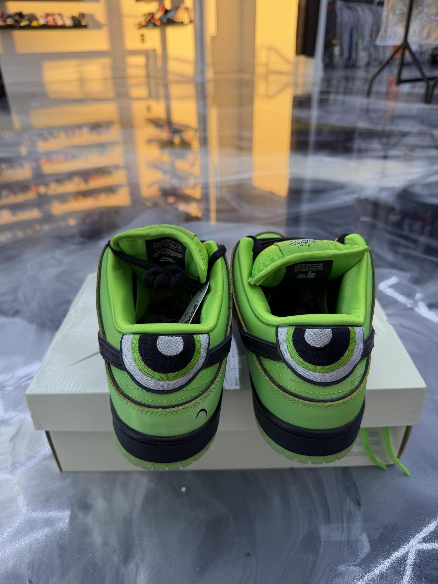 Nike SB Dunk Low "Buttercup" Used Size 9