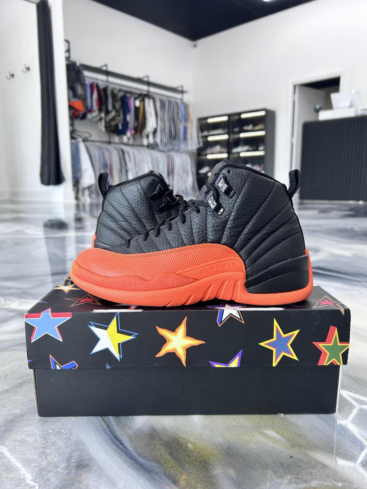 Jordan 12 "Brilliant Orange" Used Size 6Y/7.5W