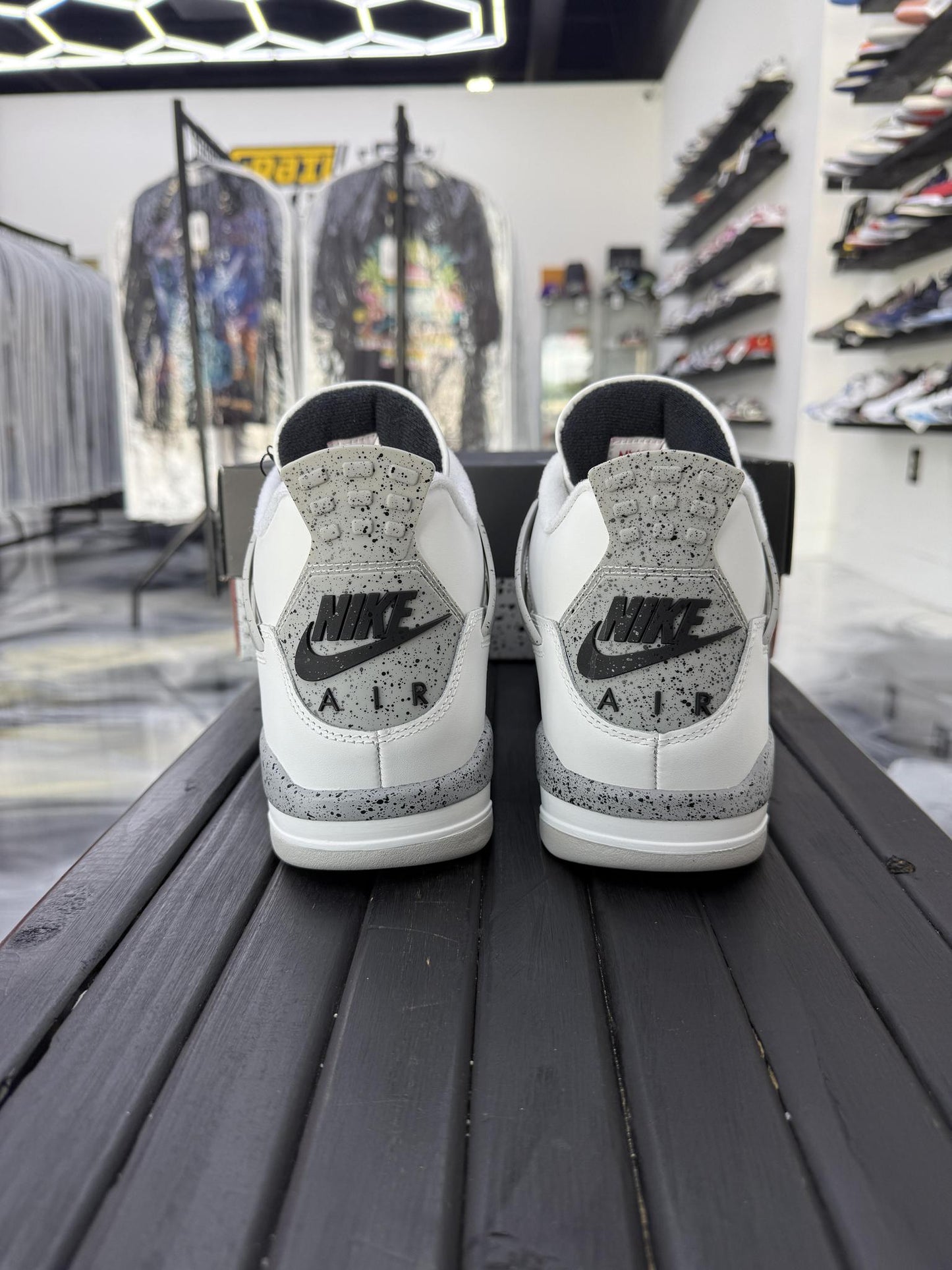 Jordan 4 "White Cement" Used Size 10.5
