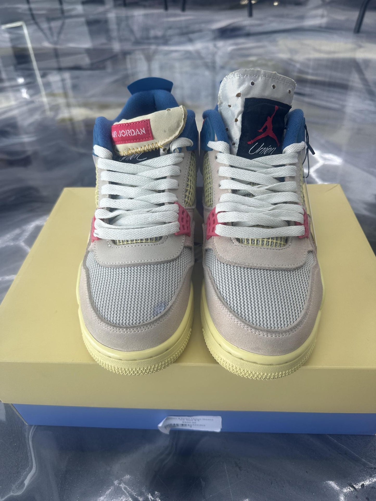 Jordan 4 Union "Guava" Used Size 9.5