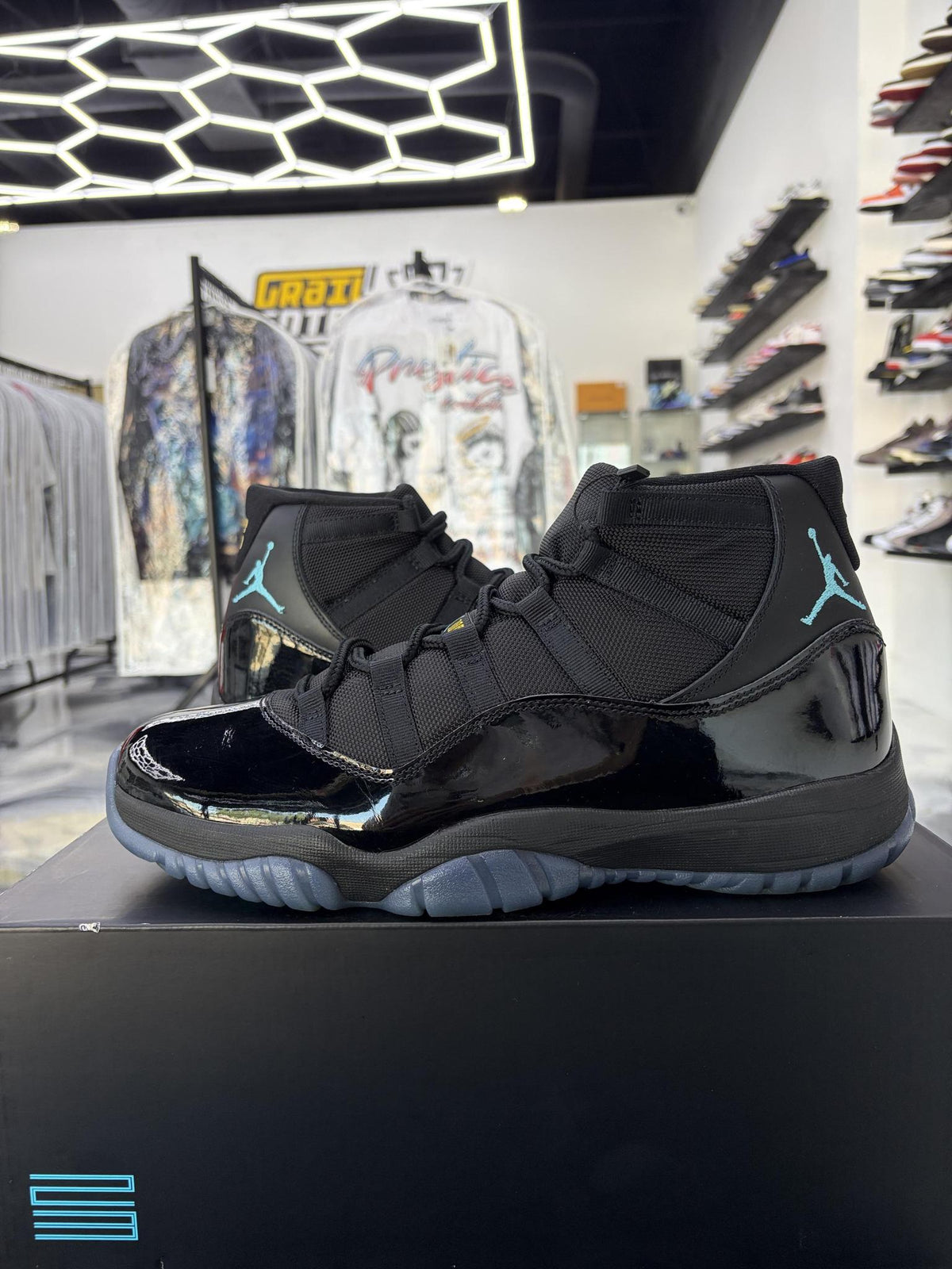 Jordan 11 "Gamma" Used Size 12
