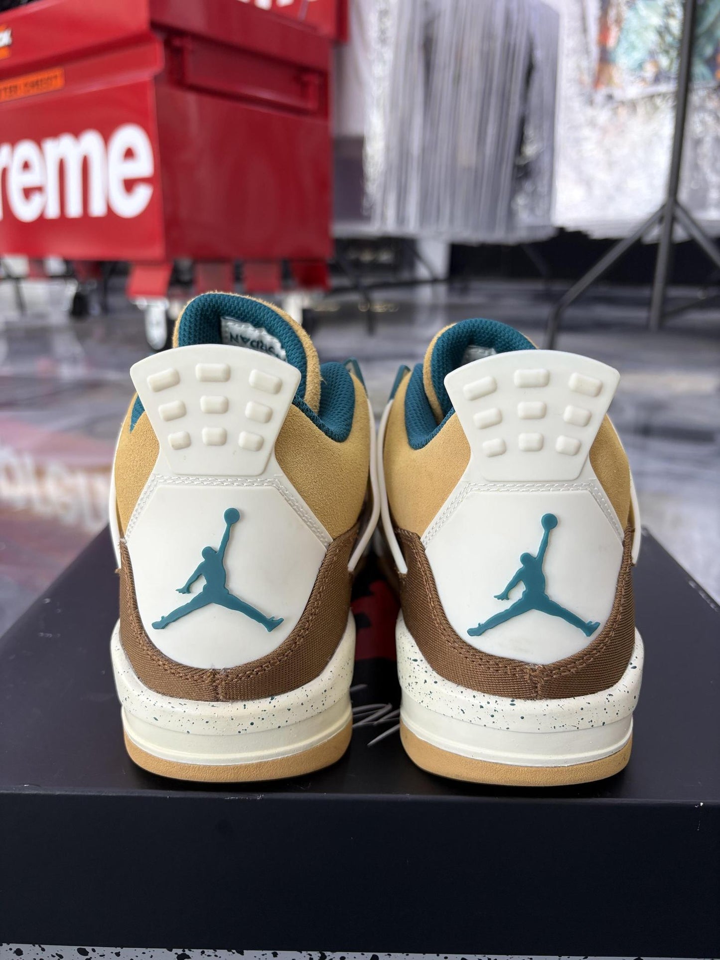 Jordan 4 "Cacao Wow" Used Size 6Y/7.5W