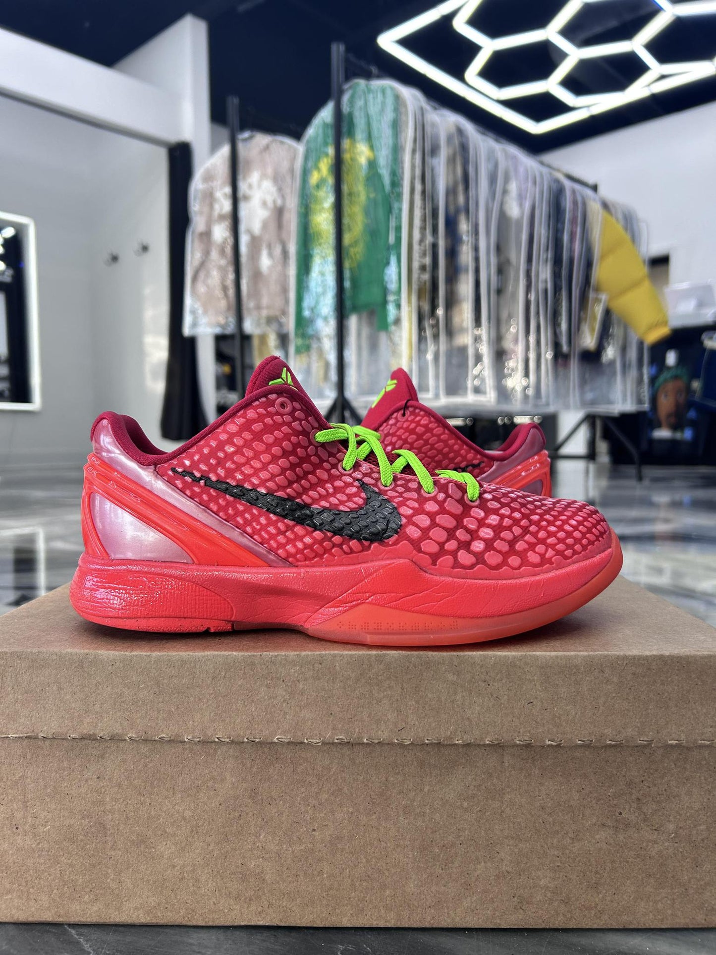 Nike Kobe 6 "Reverse Grinch" Used Size 6.5Y/8W