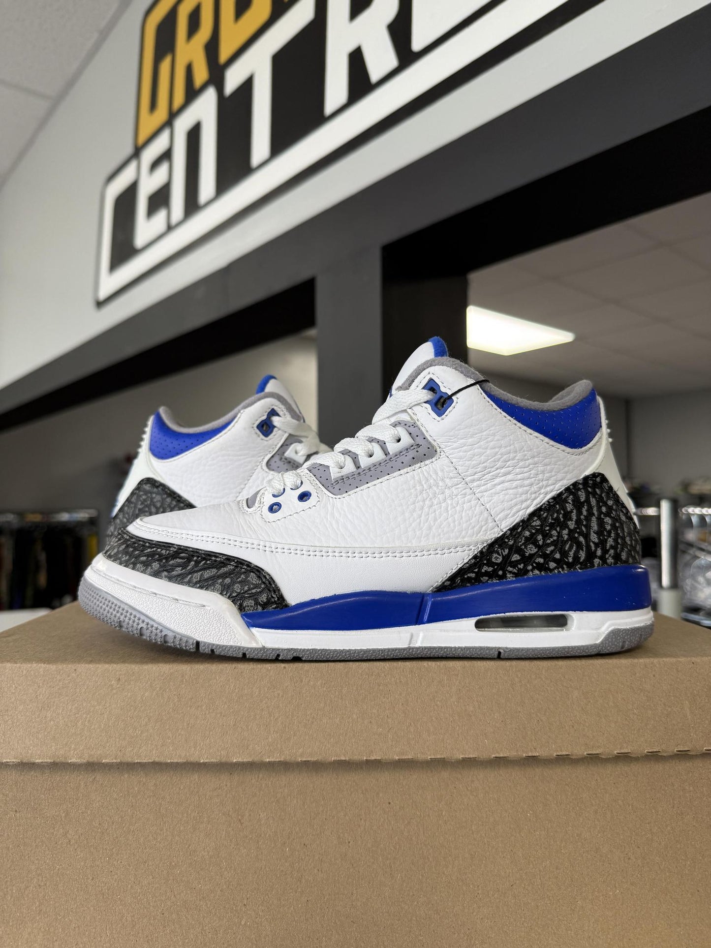 Jordan 3 "Racer Blue" Used Size 6Y/7.5W