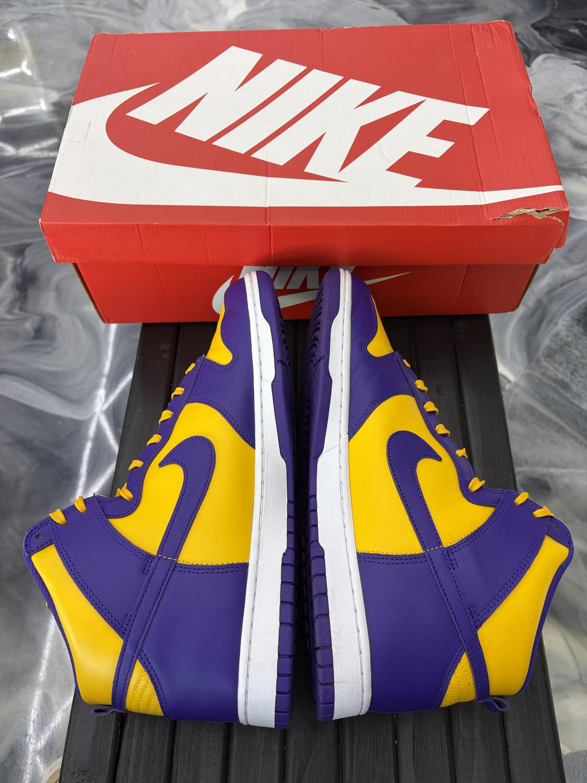 Dunk High "Lakers" Used Size 14
