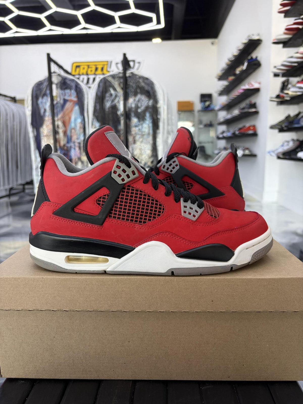 Jordan 4 "Toro 2013" Used Size 9