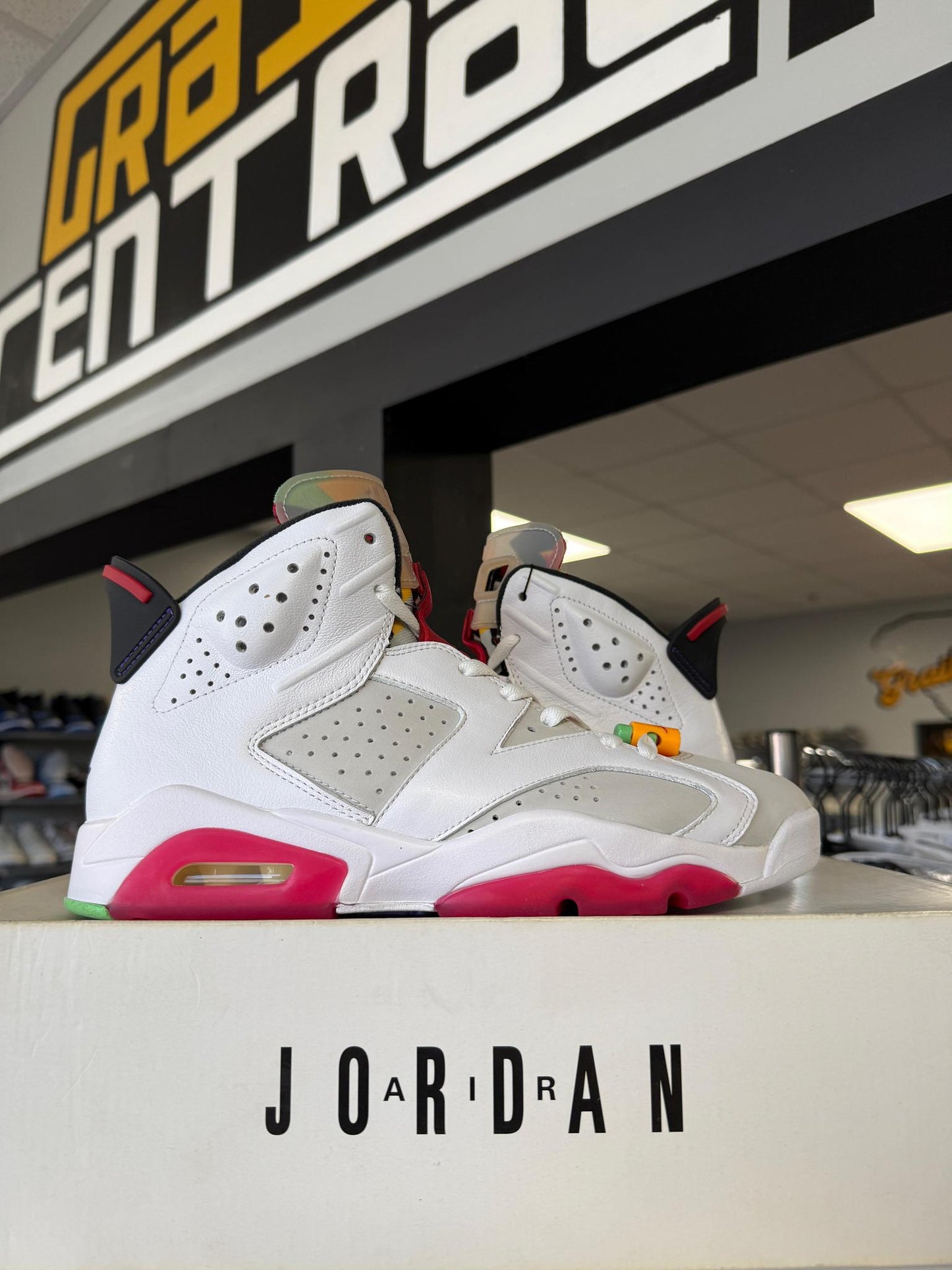 Jordan 6 "Hare" Used Size 8