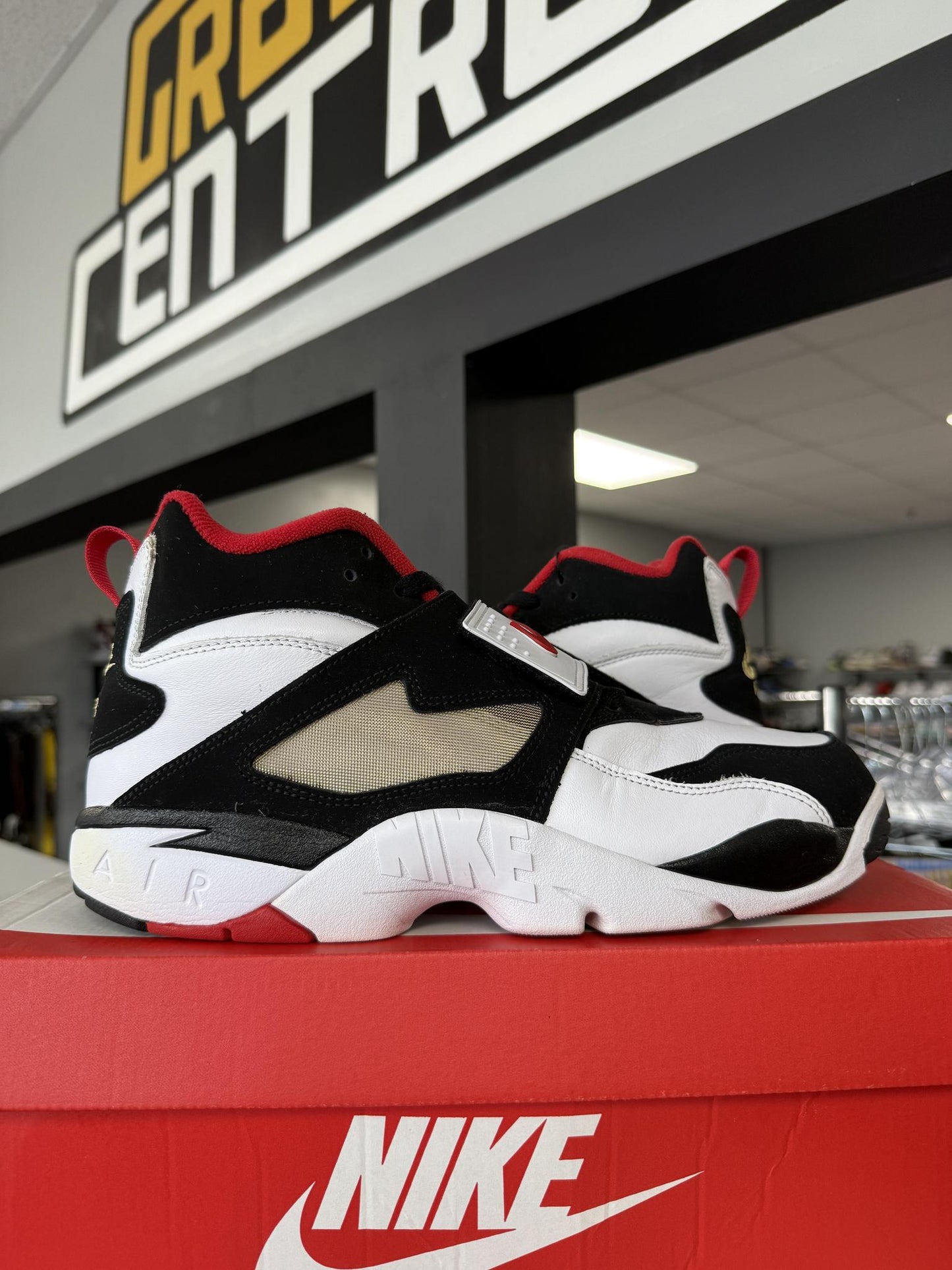Air Diamond Turf "49ers" Used Size 11.5