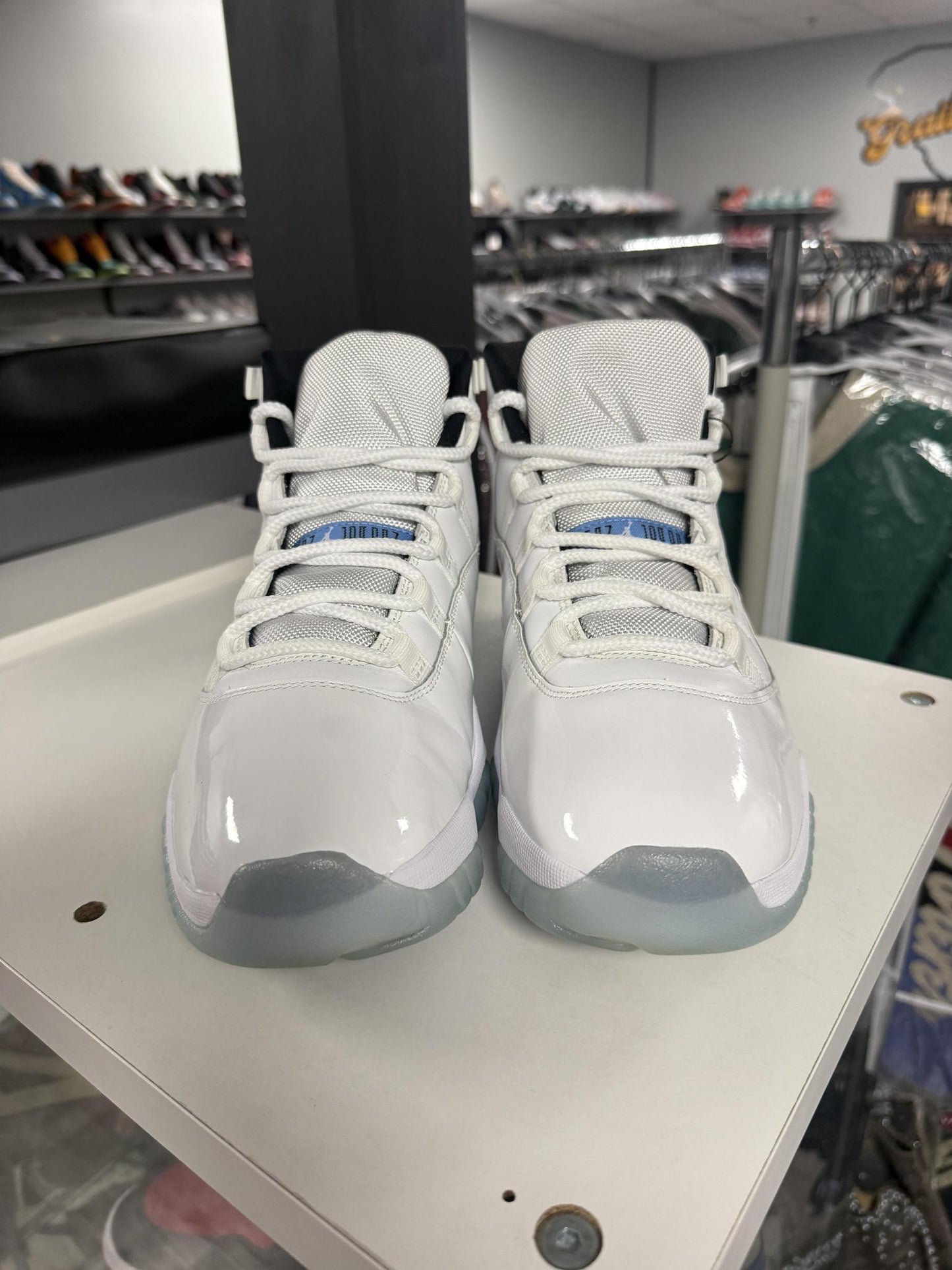 Jordan 11 "Legend Blue" Used Size 11.5