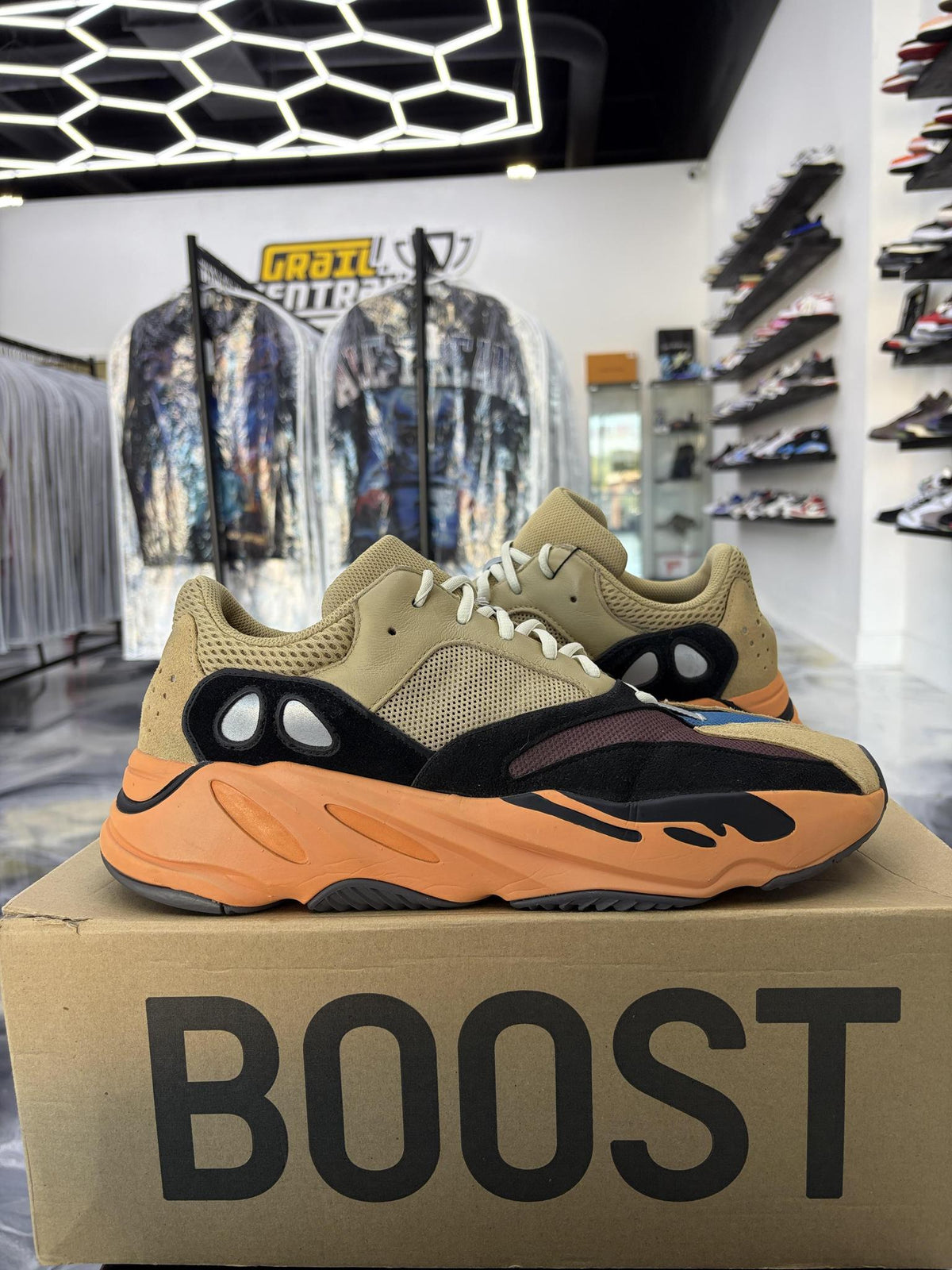Adidas Yeezy 700 "Enflame" Used Size 13