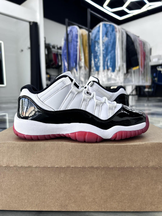 Jordan 11 Low Concord Bred Used Size 5Y/6.5W