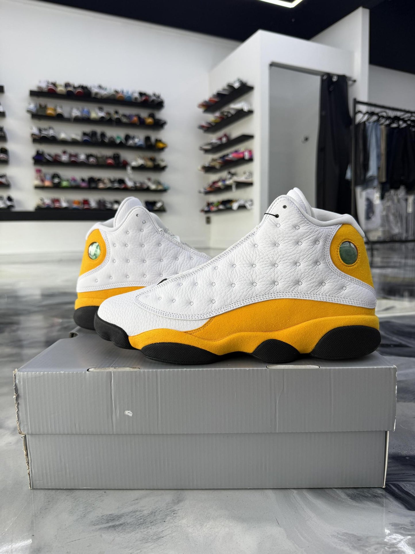 Jordan 13 "Del Sol" Used Size 11