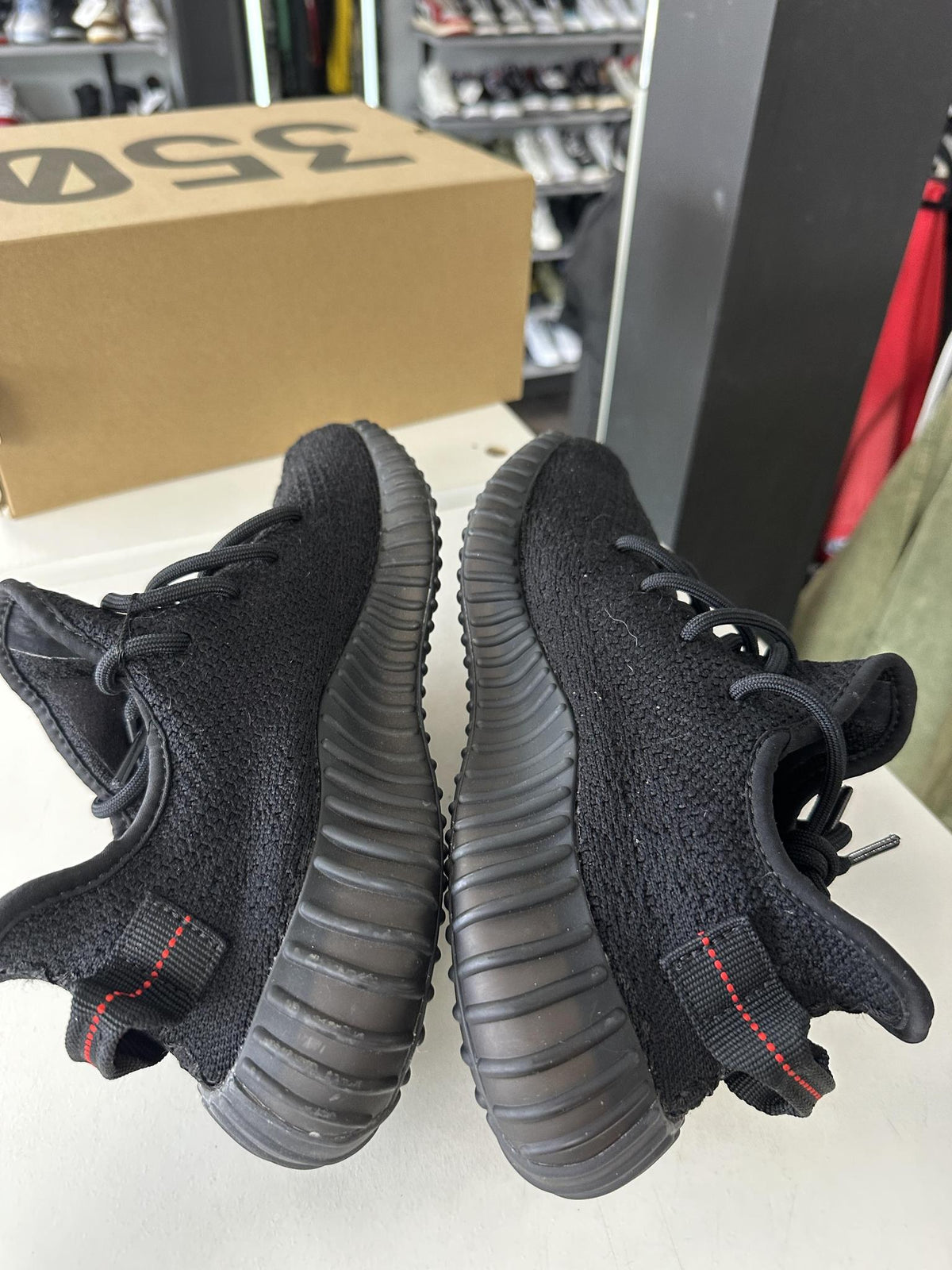 Adidas Yeezy 350 V2 "Bred" Used Size 6.5Y/8W