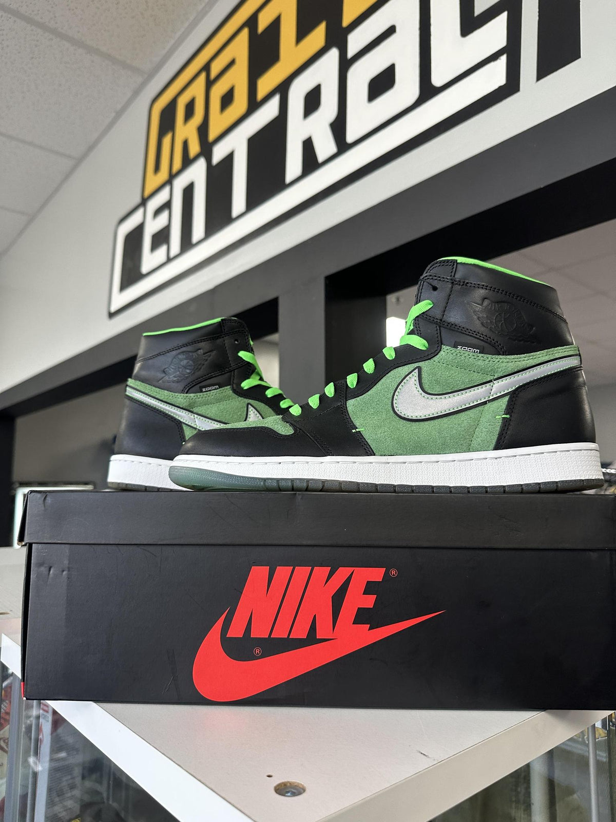 Jordan 1 Zoom "Zen Green" Used Size 14