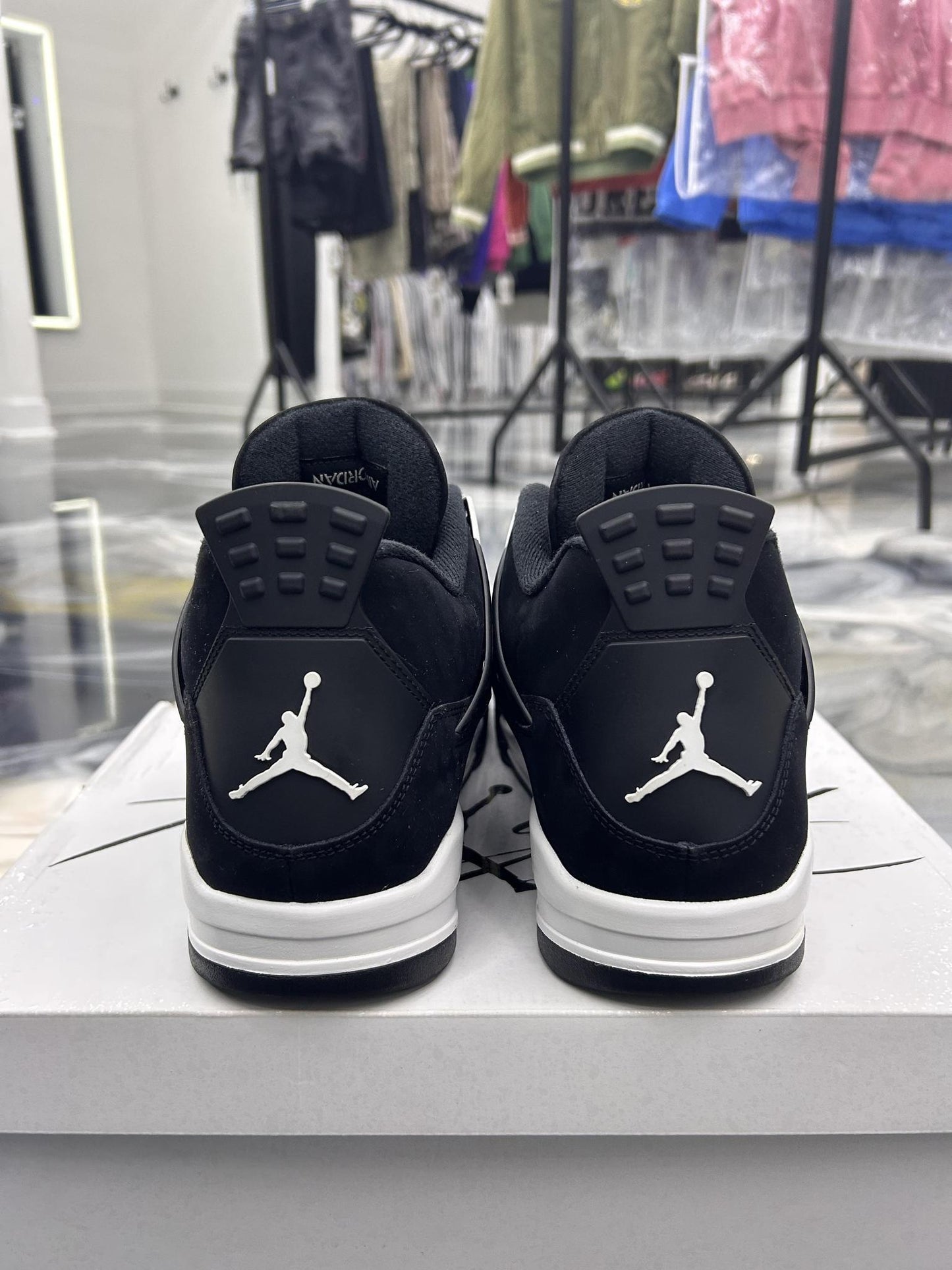 Jordan 4 "White Thunder" Used Size 13