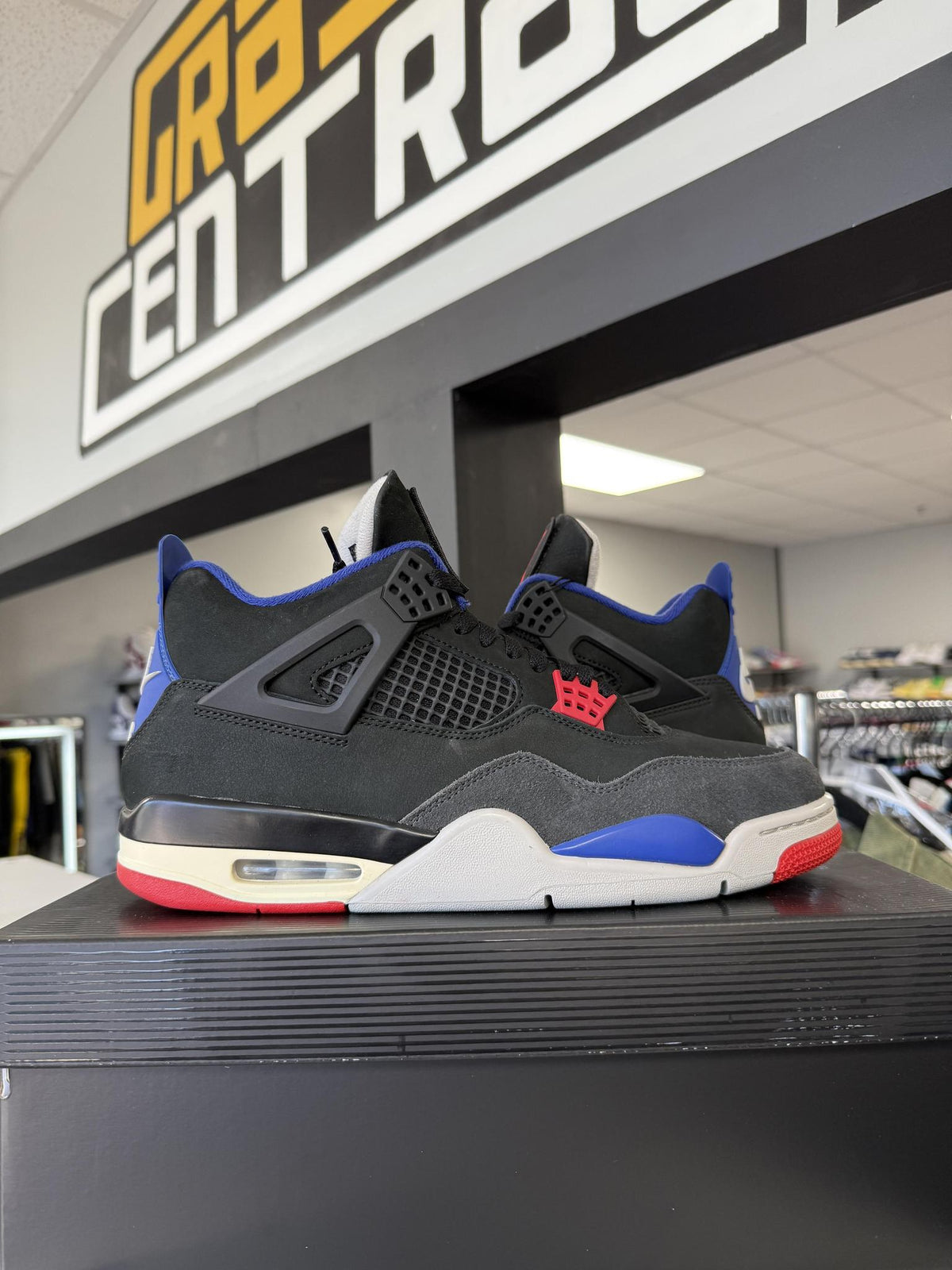 Jordan 4 "Rare Air" Used Size 11