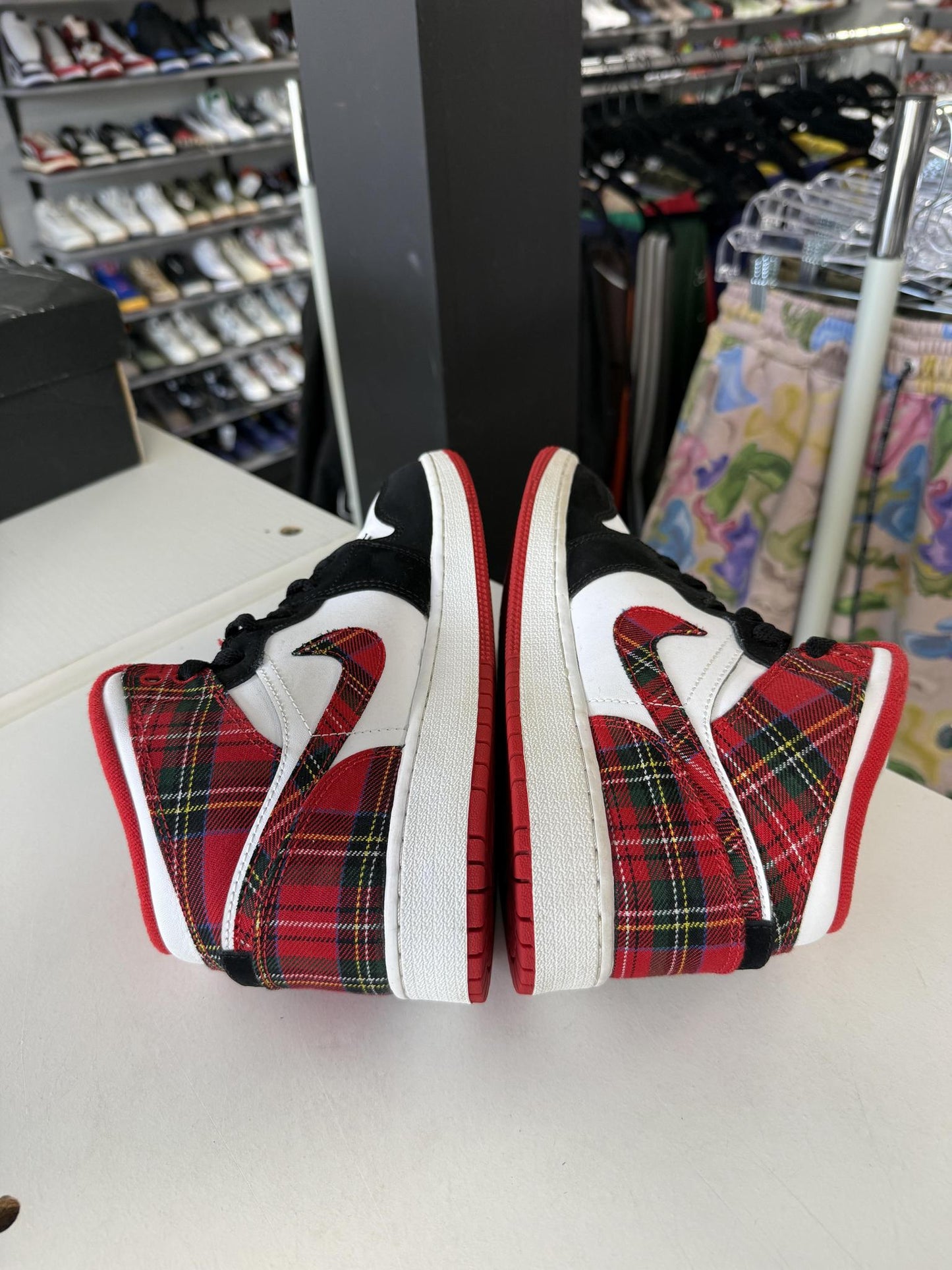 Jordan 1 Mid "Plaid" Used Size 7Y/8.5W