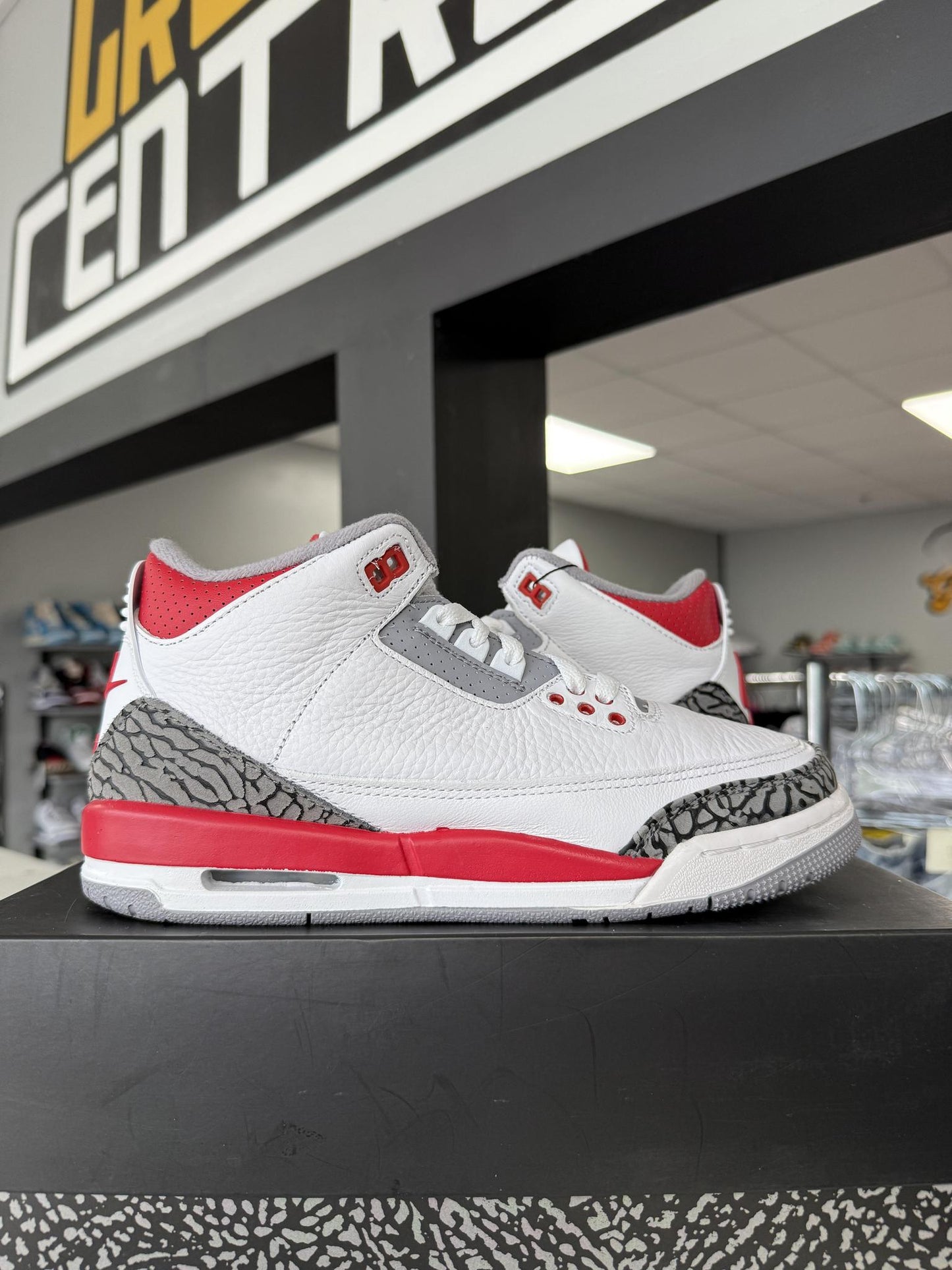 Jordan 3 "Fire Red" Used Size 7Y/8.5W