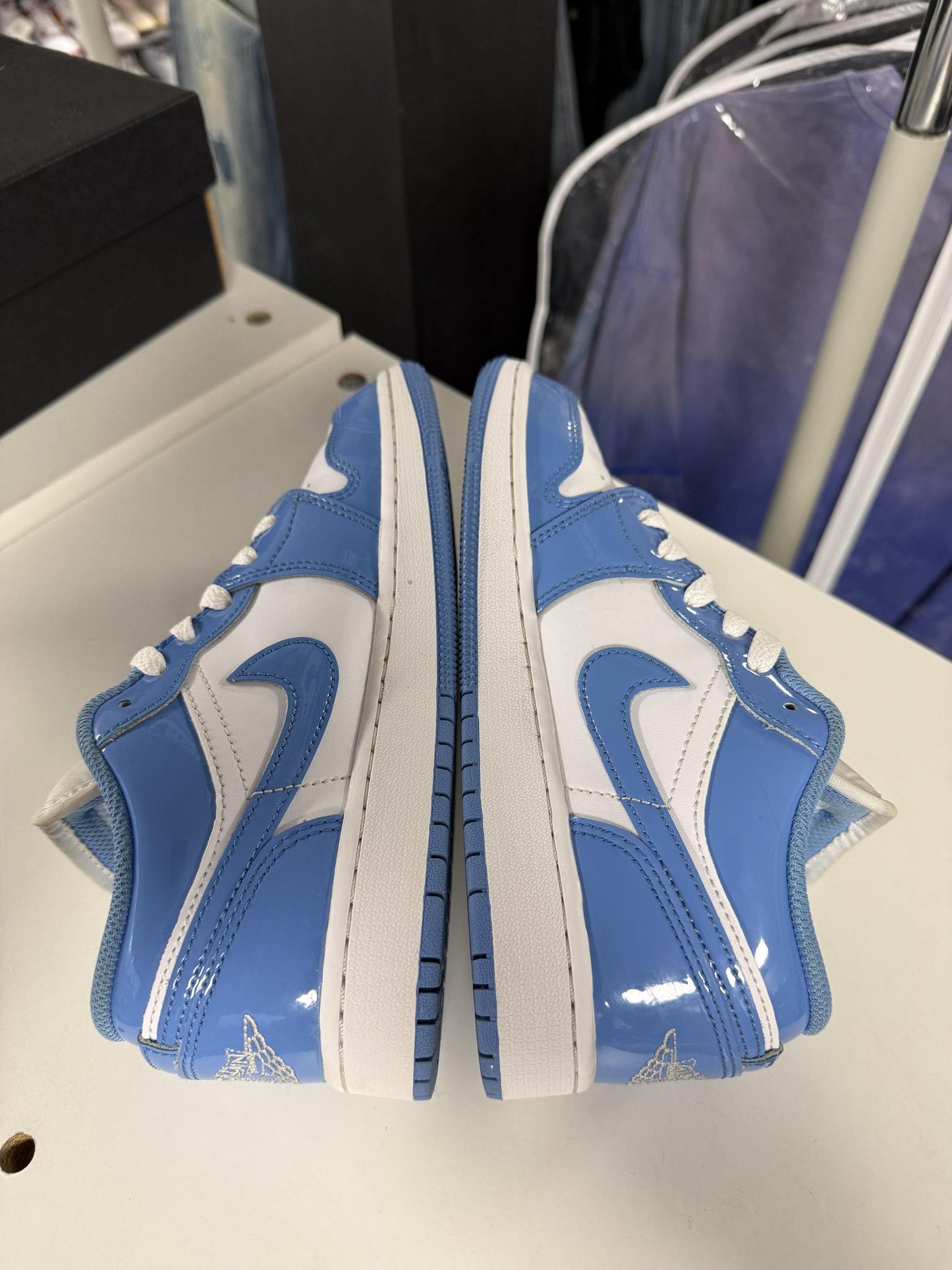 Jordan 1 Low "University Blue" Used Size 4.5Y/6W