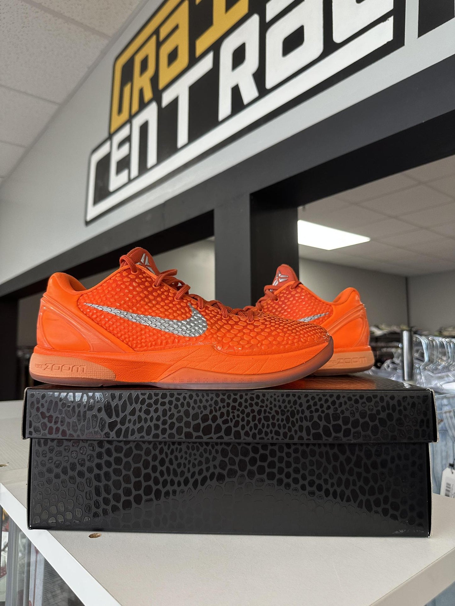 Nike Kobe 6 "Total Orange" Size 11