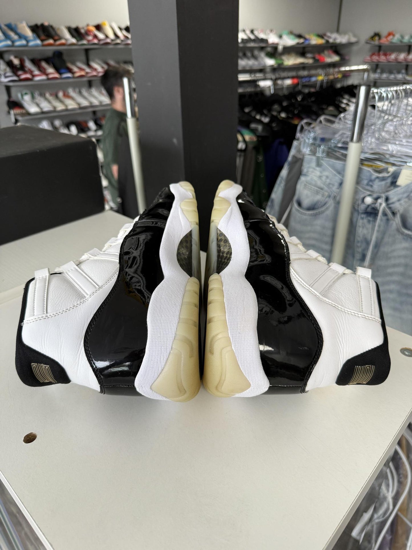 Jordan 11 "Gratitude" Used Size 11