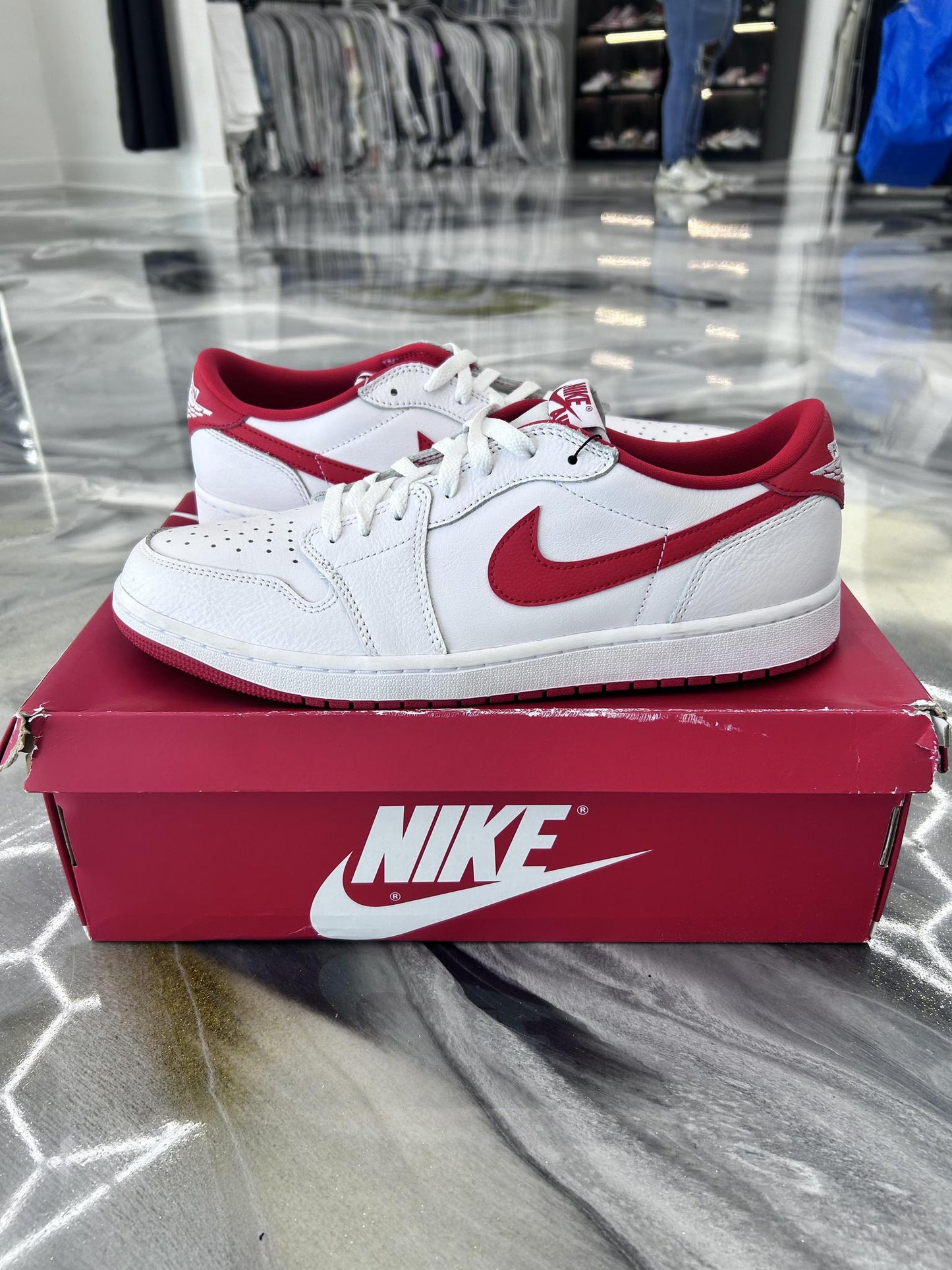 Jordan 1 Low "University Red" Used Size 13