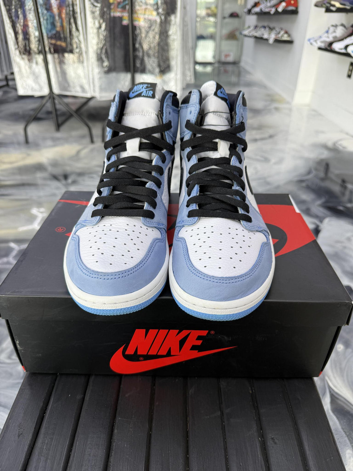 Jordan 1 "University Blue" Used Size 12