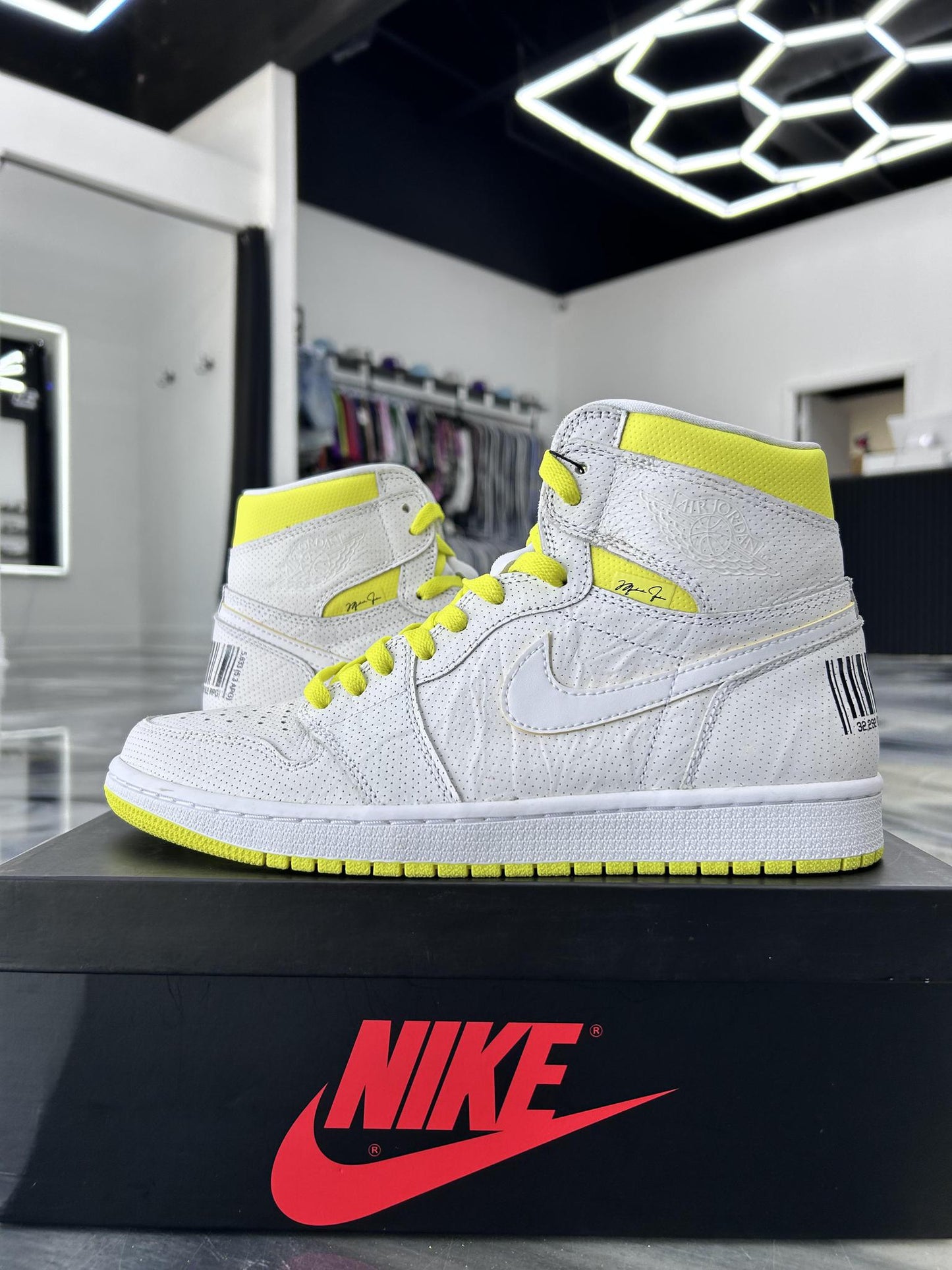 Jordan 1 "First In Flight" Used Size 9.5