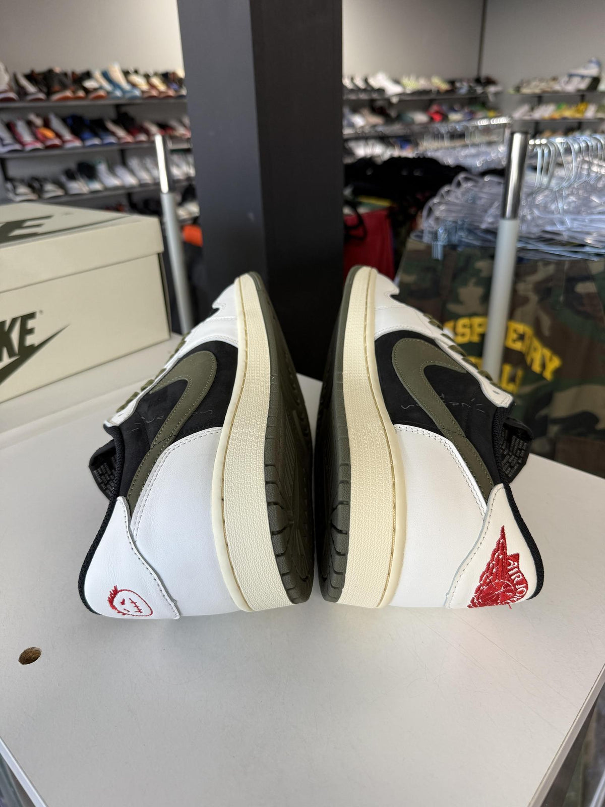 Jordan 1 Low Travis Scott "Olive" Used Size 12.5