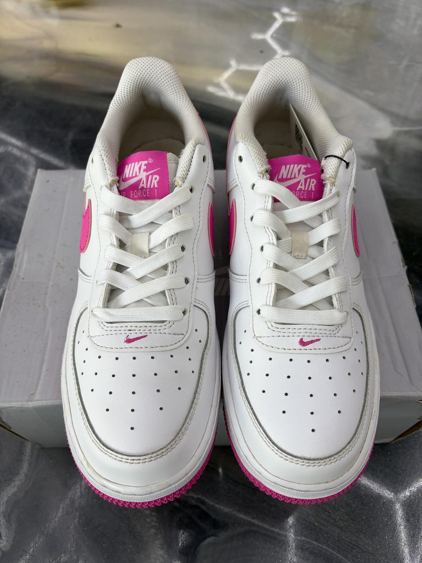 Nike Air Force 1 "Laser Fuchsia" Used Size 7Y/8.5W