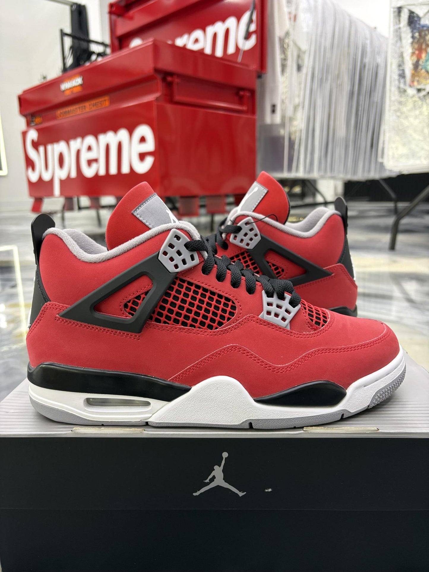 Jordan 4 "Toro" Used Size 9