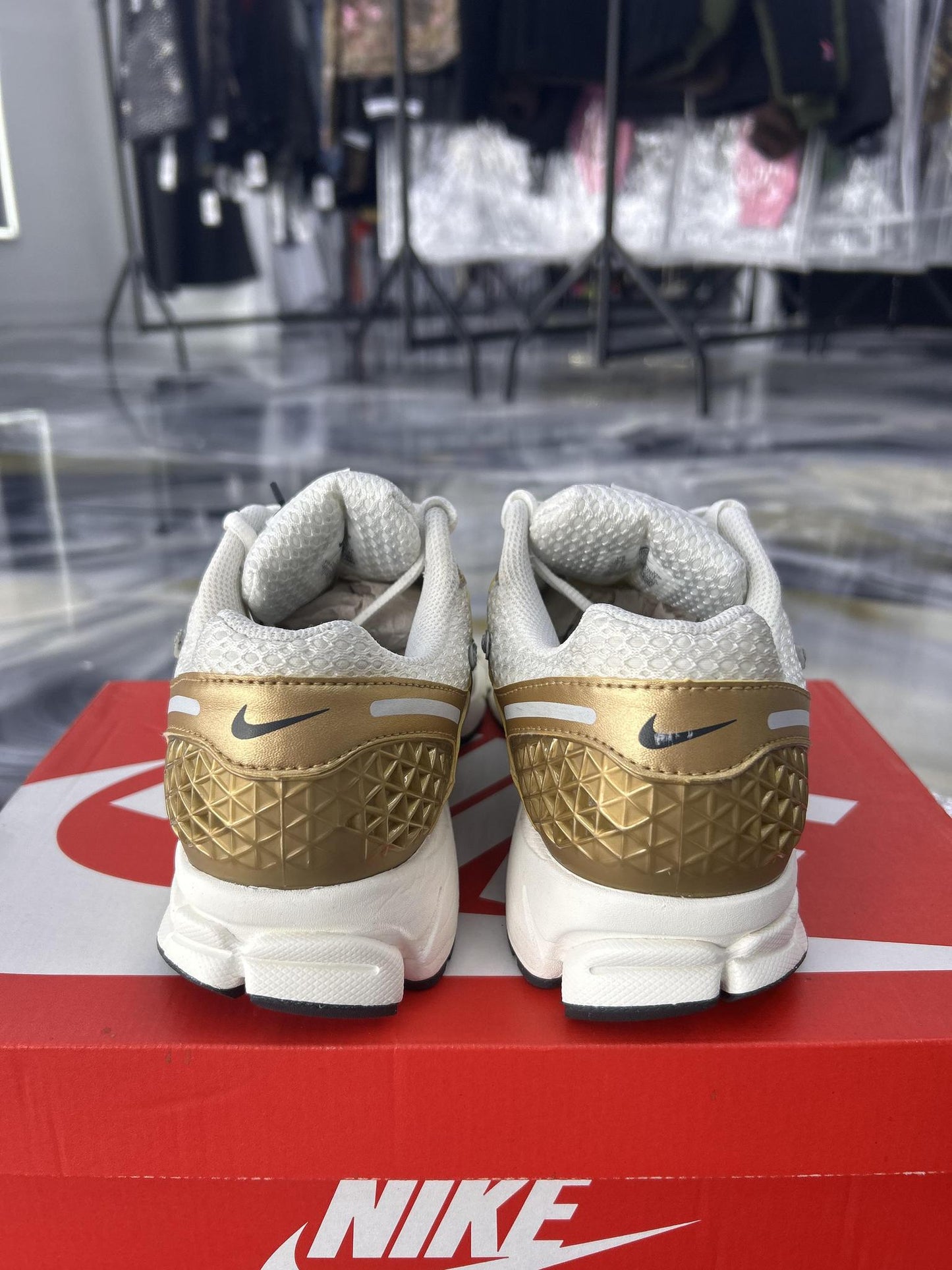 Nike Zoom Vomero "Metallic Gold" Used Size 8